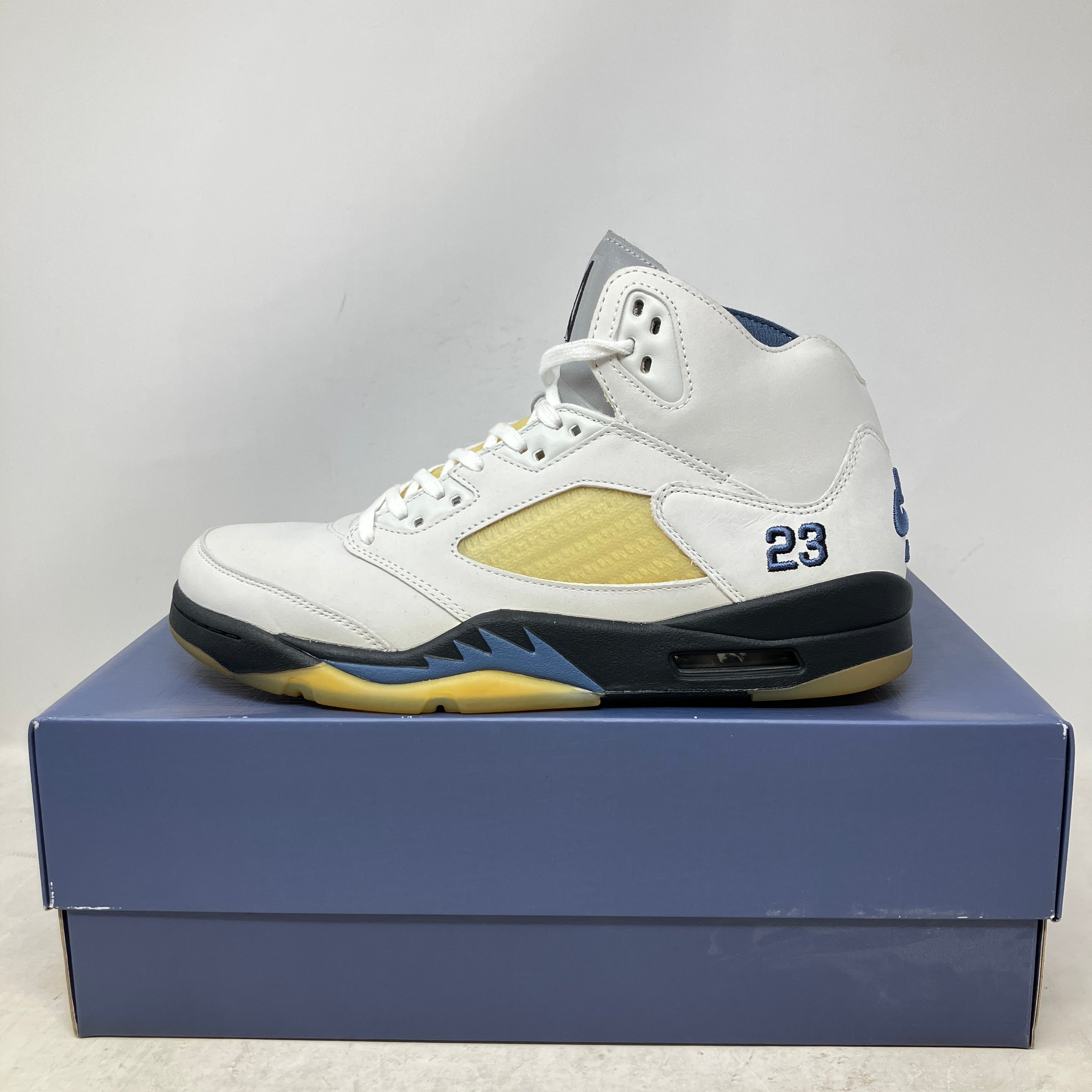 Jordan 5 Retro A Ma Maniére Dawn (Women's)
