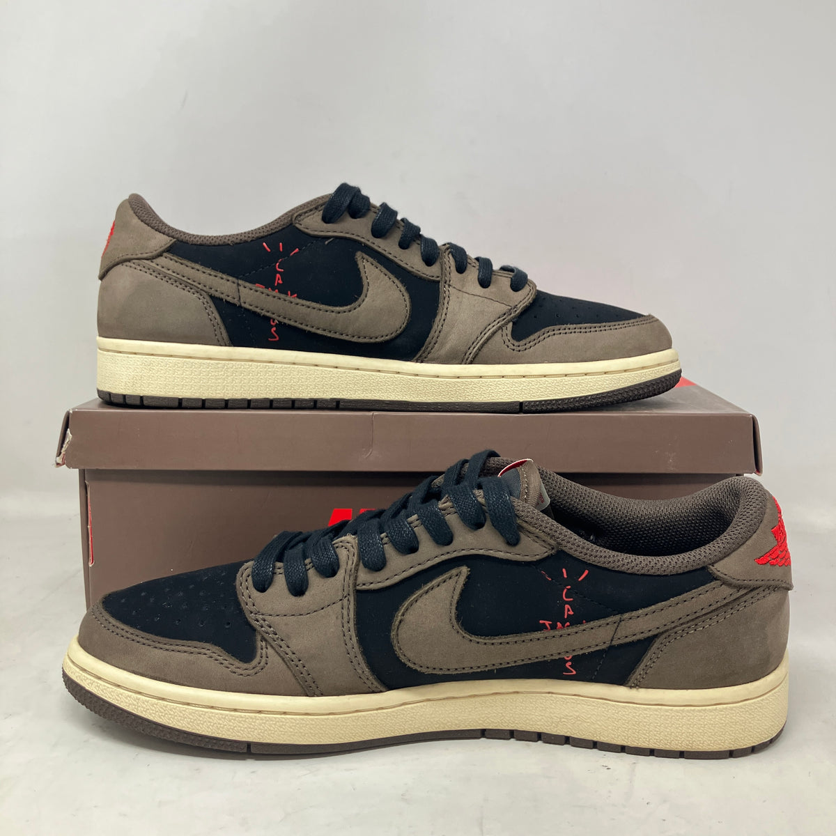 Jordan 1 Retro Low OG SP Travis Scott Mocha