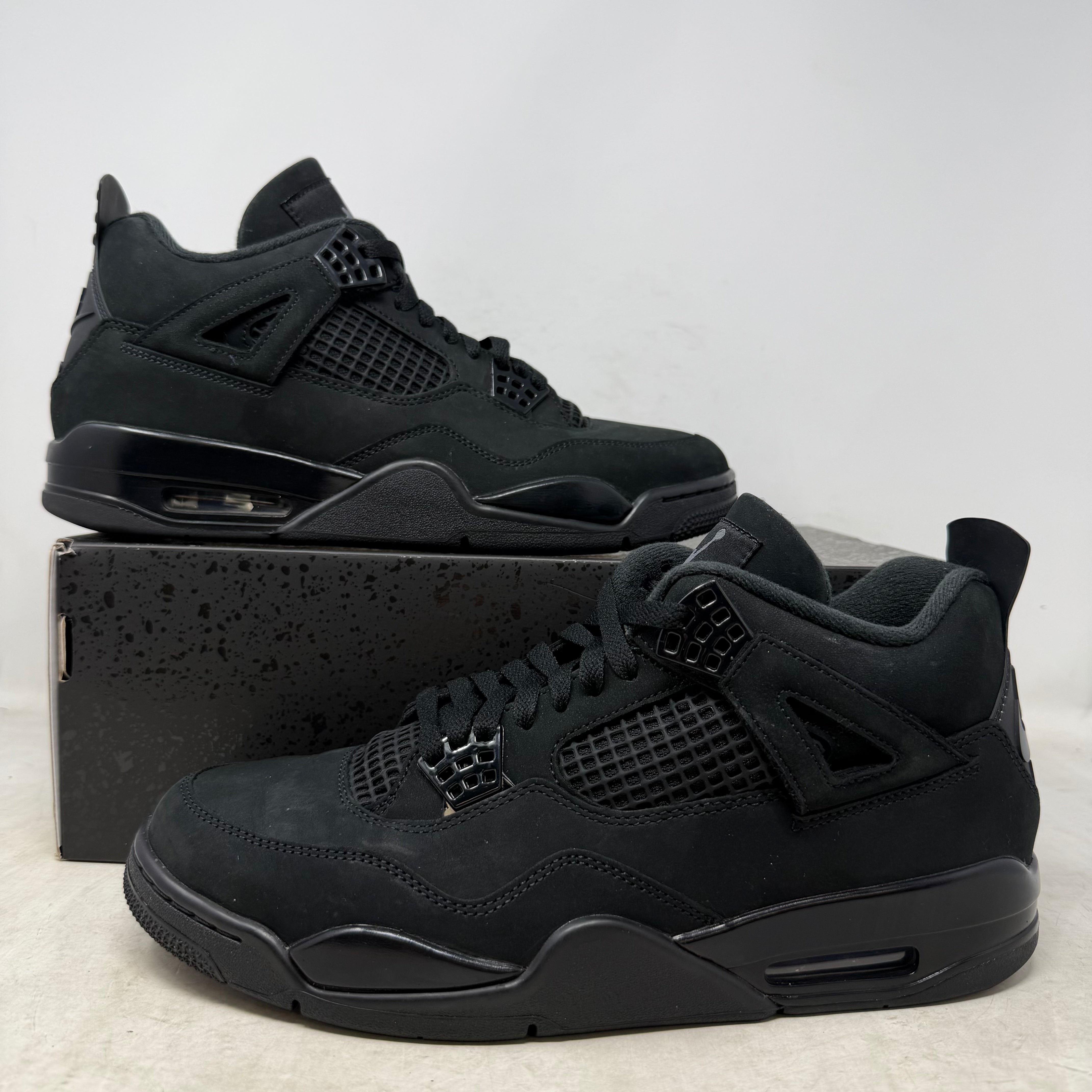 Jordan 4 Retro Black Cat (2025)