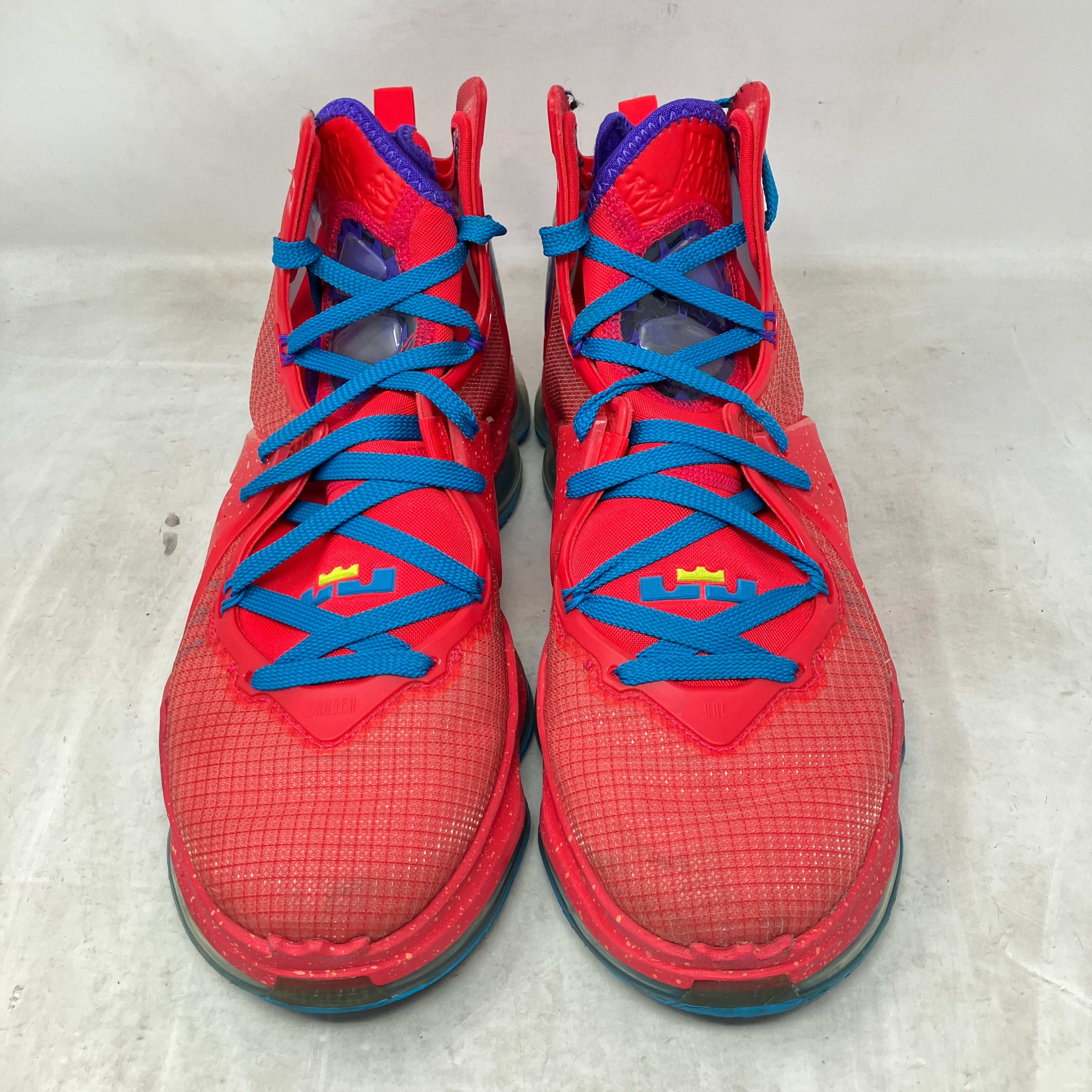 Nike LeBron 19 King's Crown