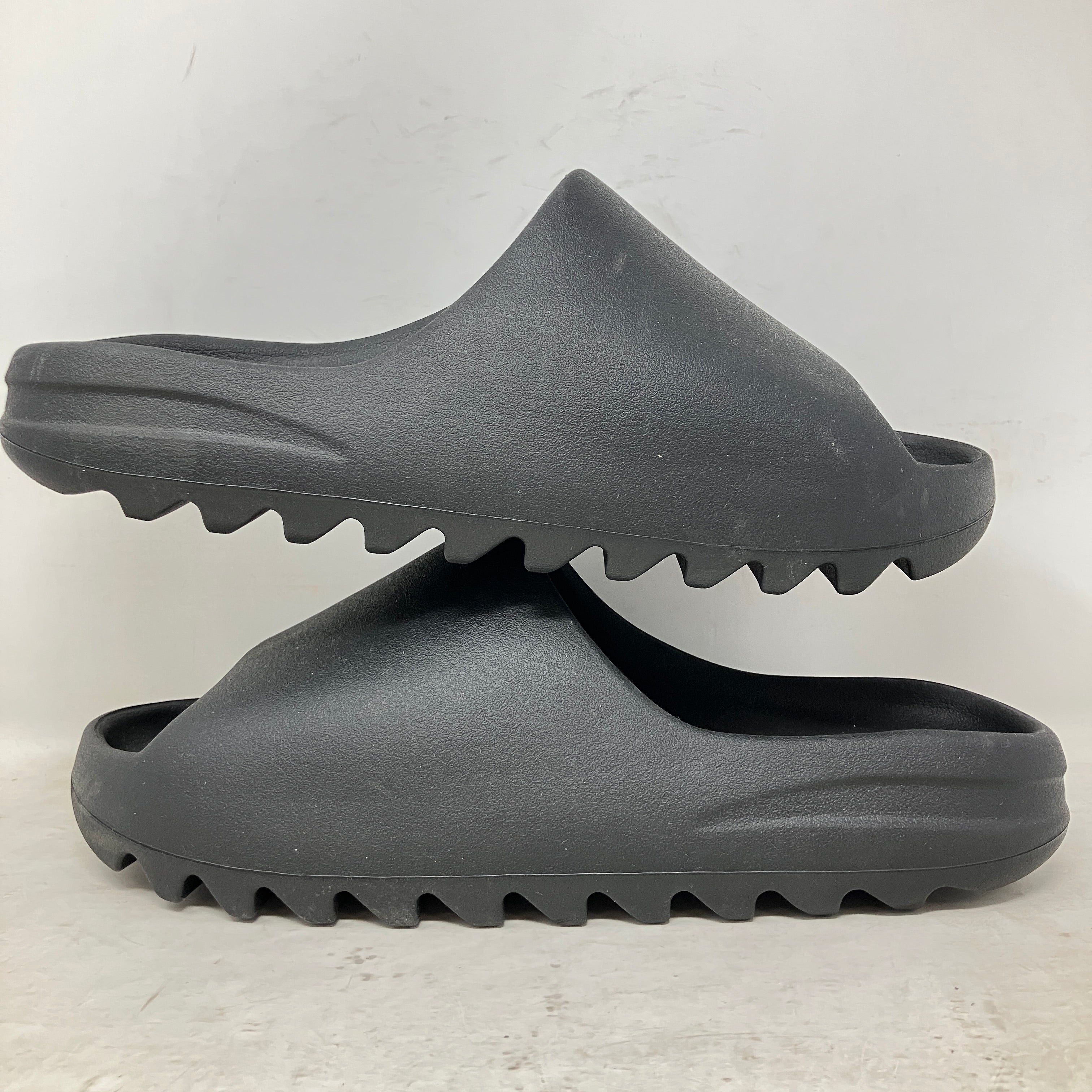 YZY YS-01 Black
