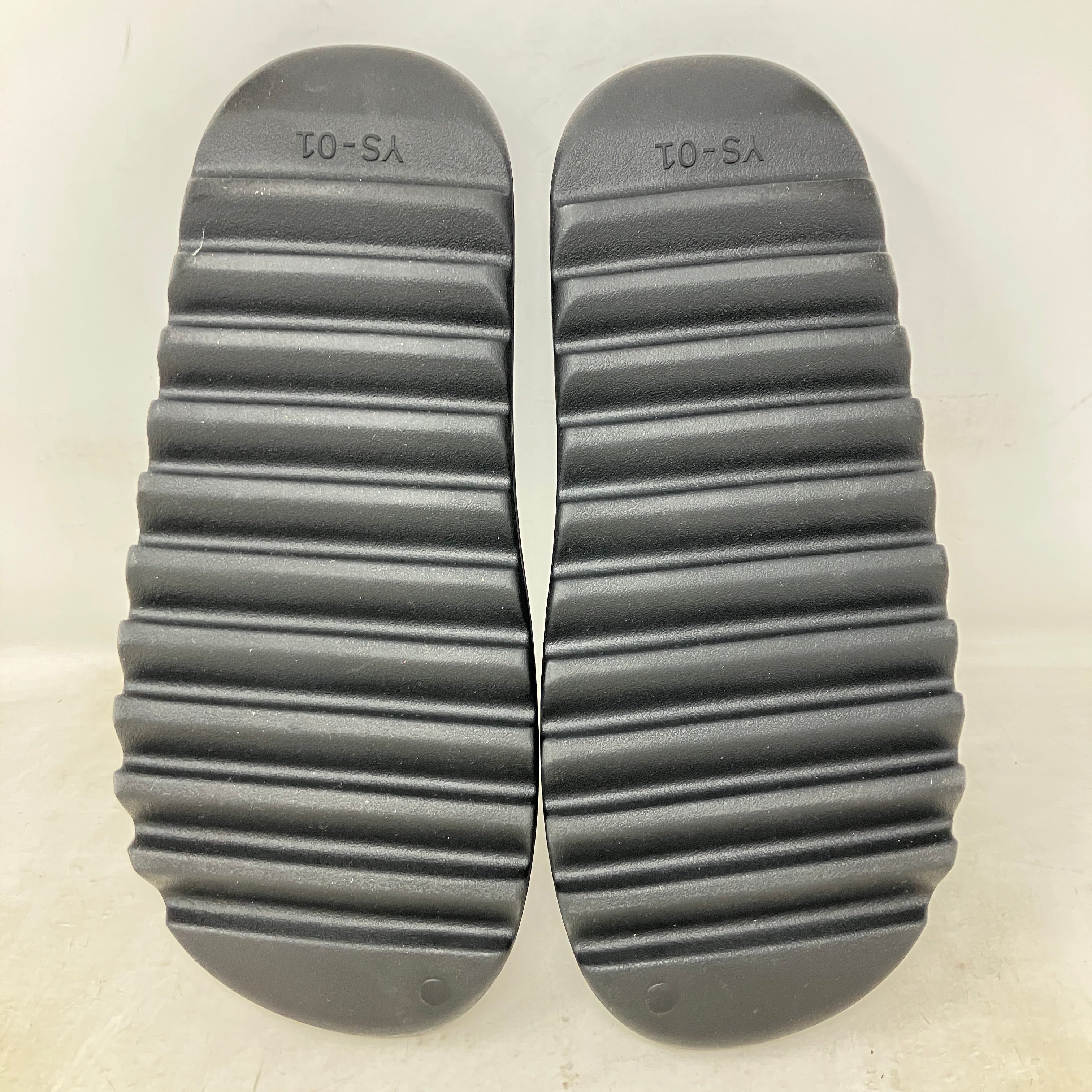 YZY YS-01 Black