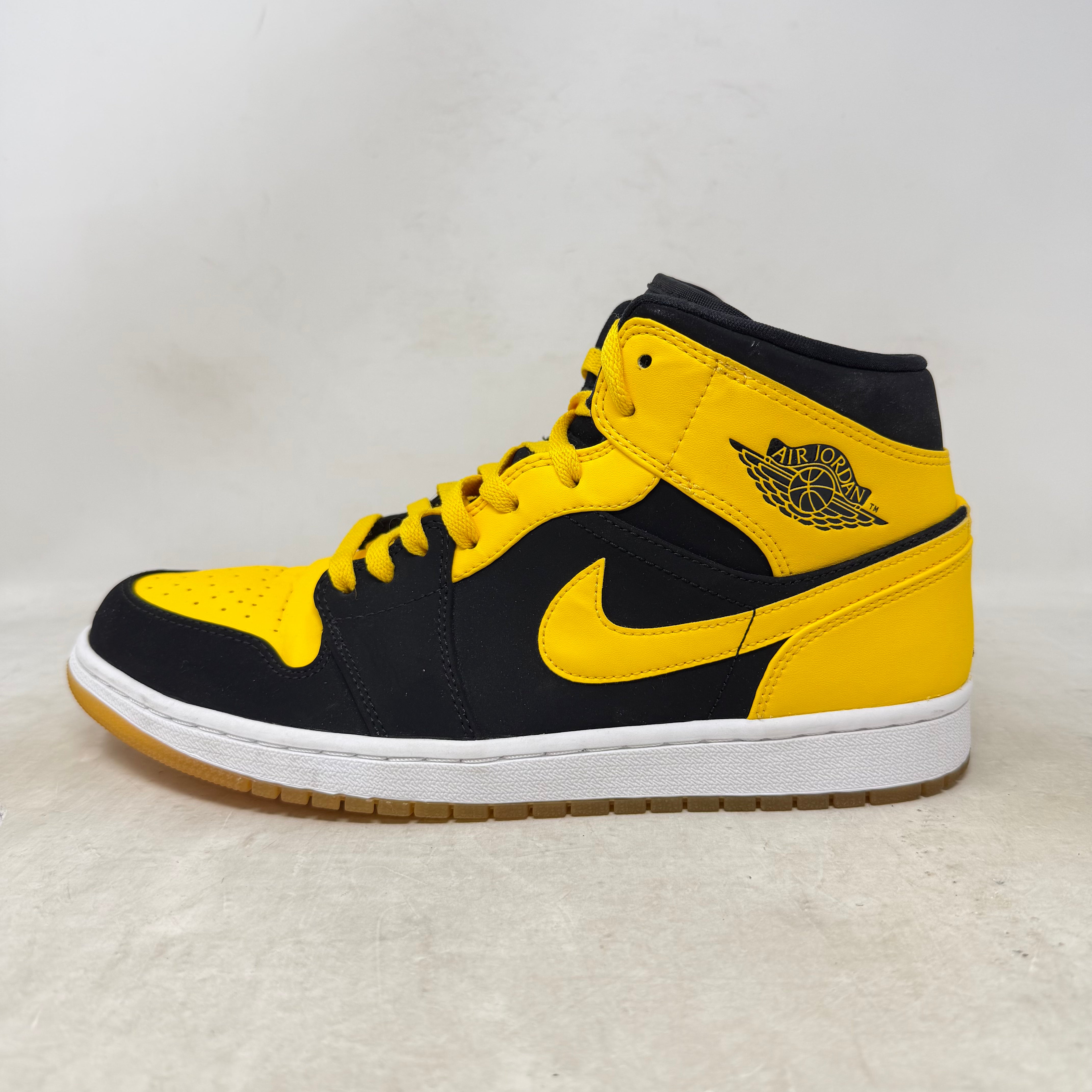 Jordan 1 Retro Mid New Love (2017)