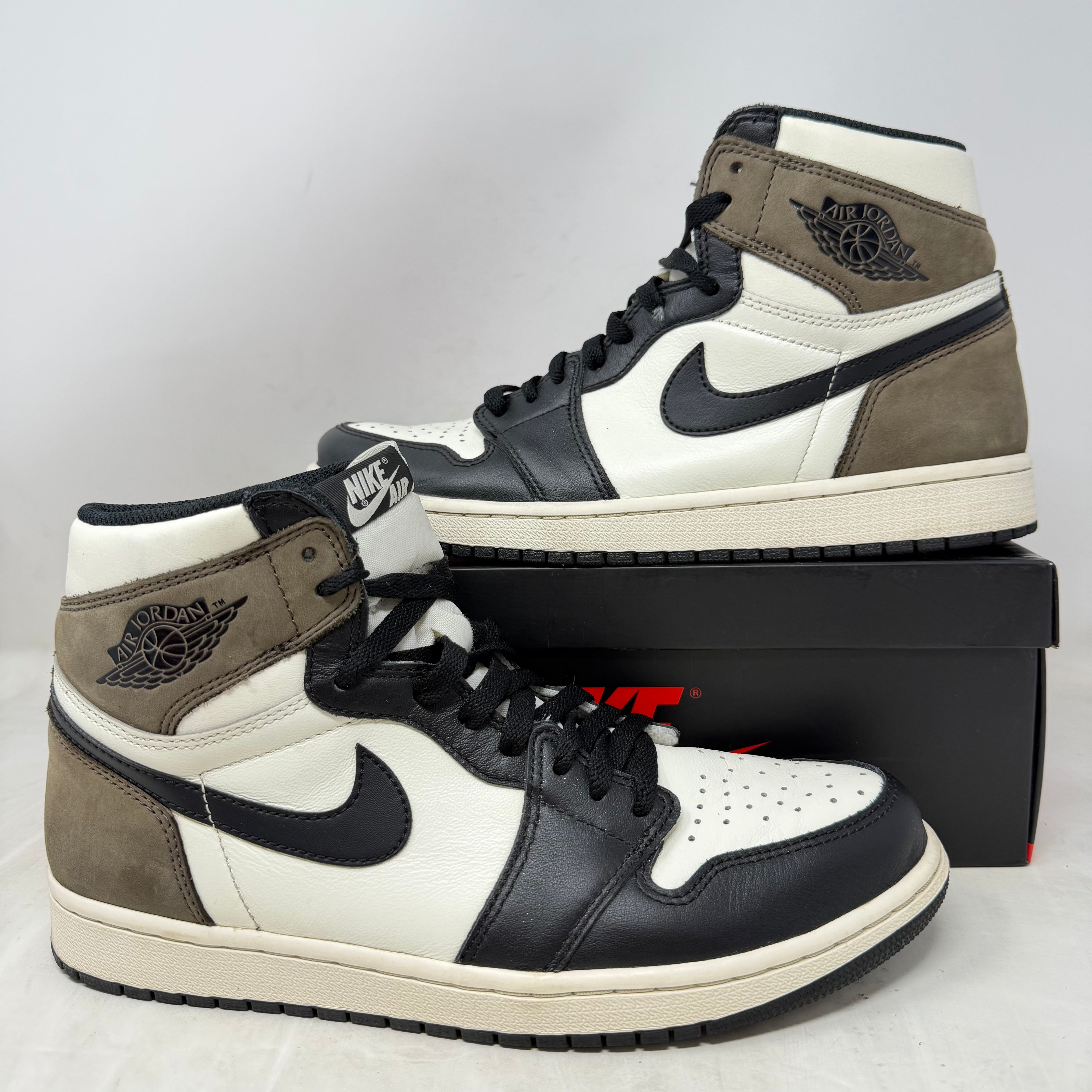 Jordan 1 Retro High Dark Mocha