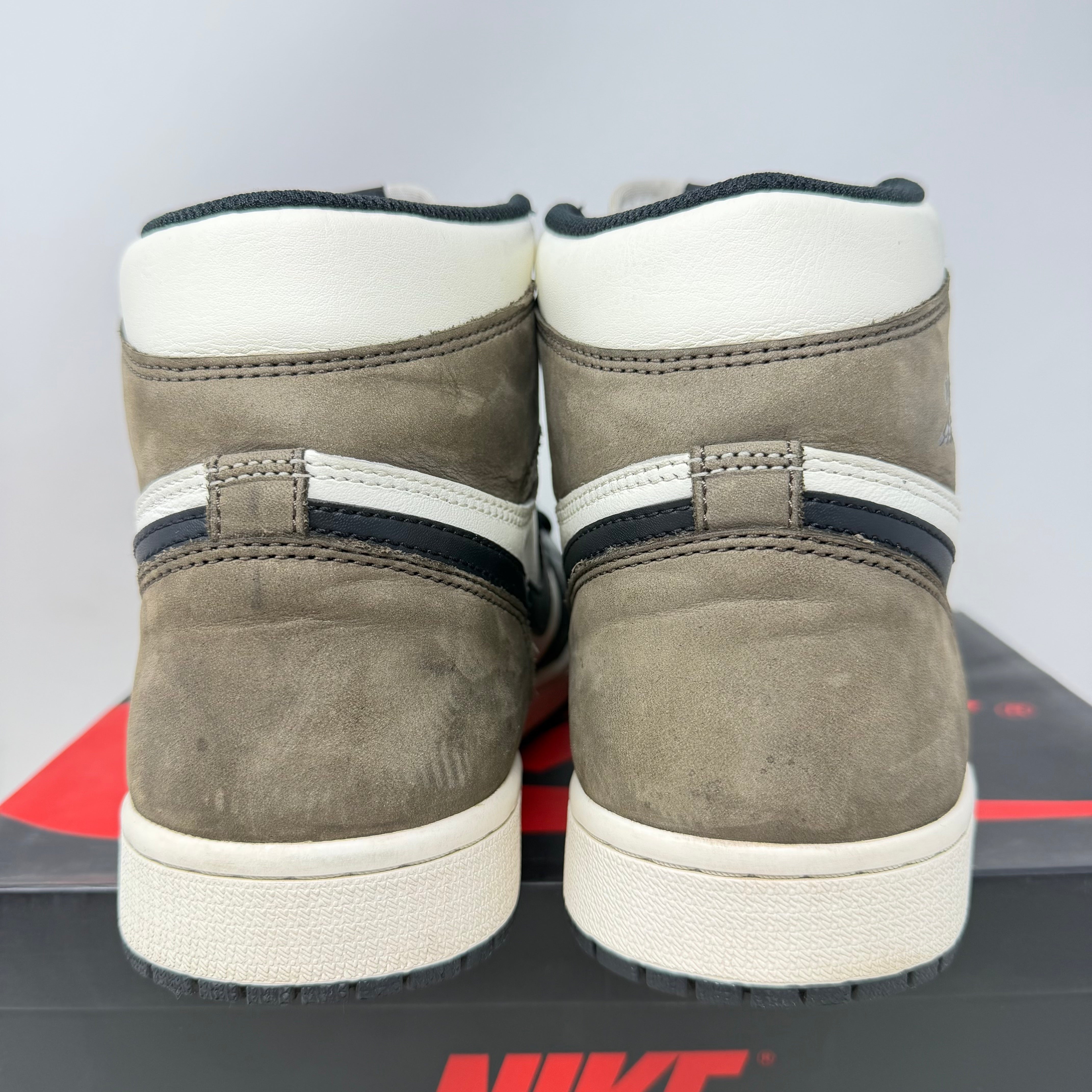 Jordan 1 Retro High Dark Mocha