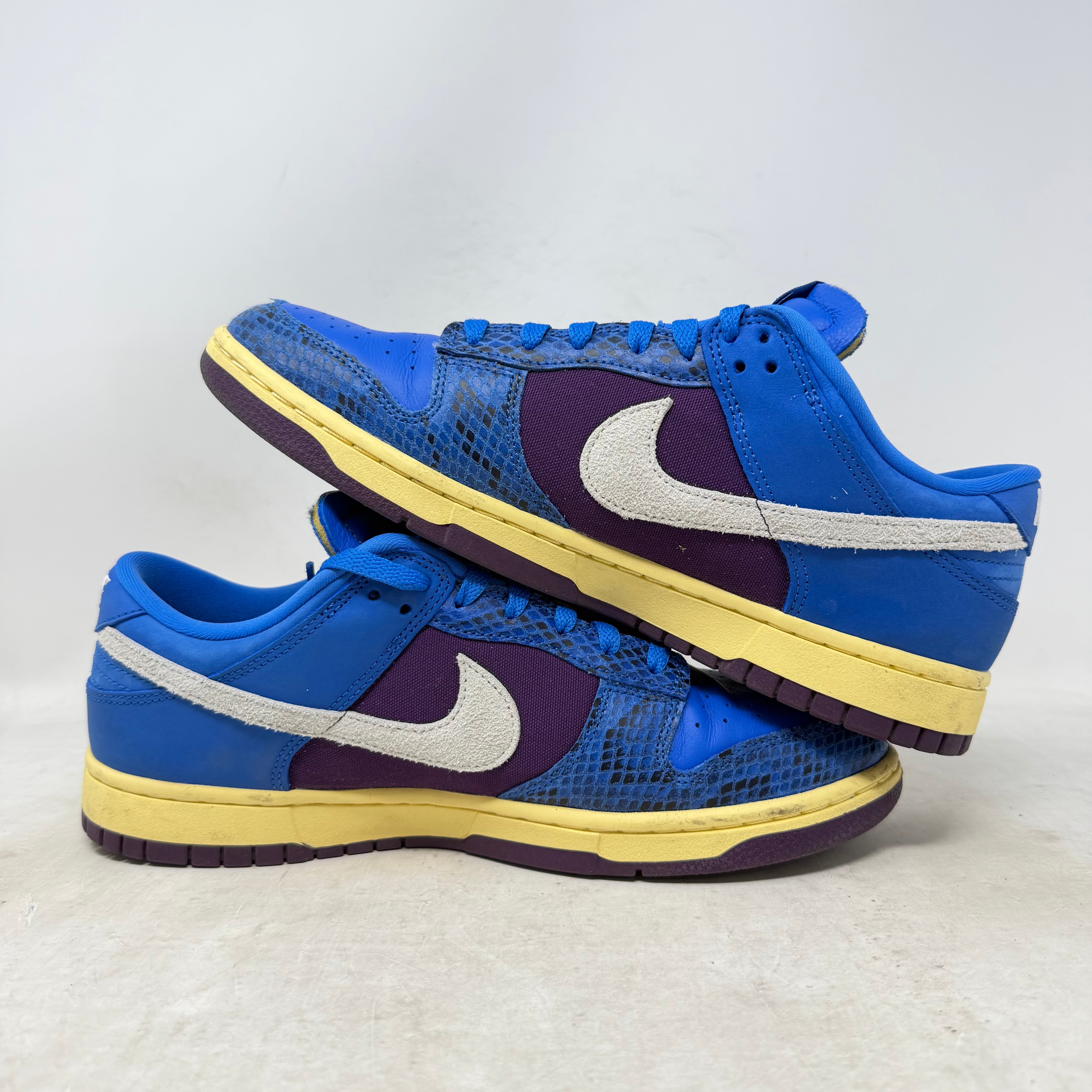Nike Dunk Low Undefeated 5 On It Dunk vs. AF1