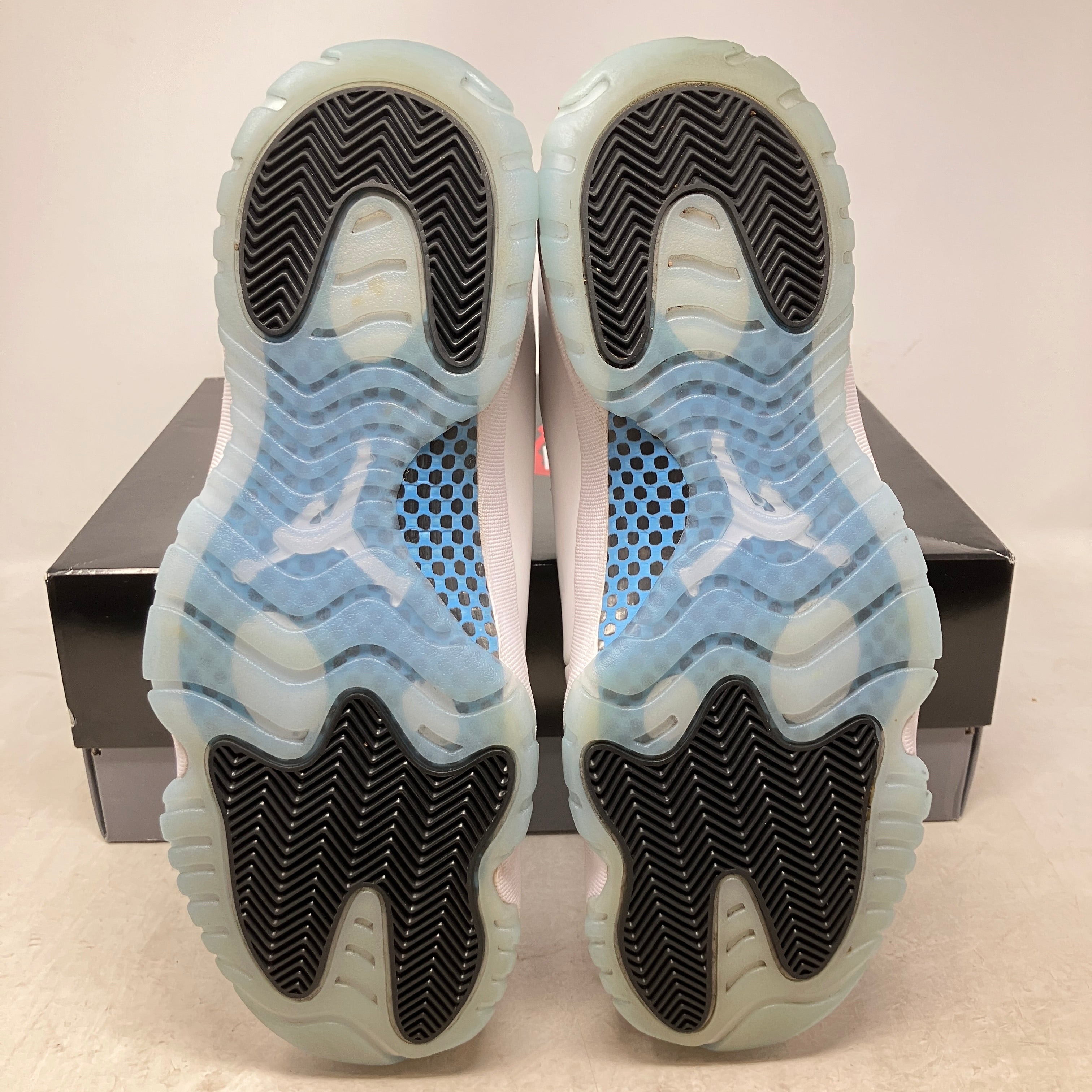 Jordan 11 Retro Legend Blue (2024)