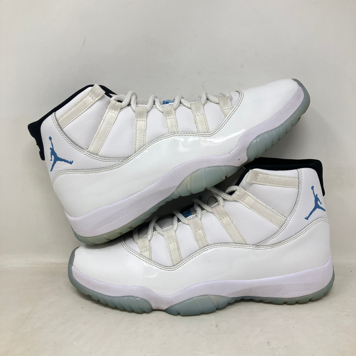 Jordan 11 Retro Legend Blue (2024)