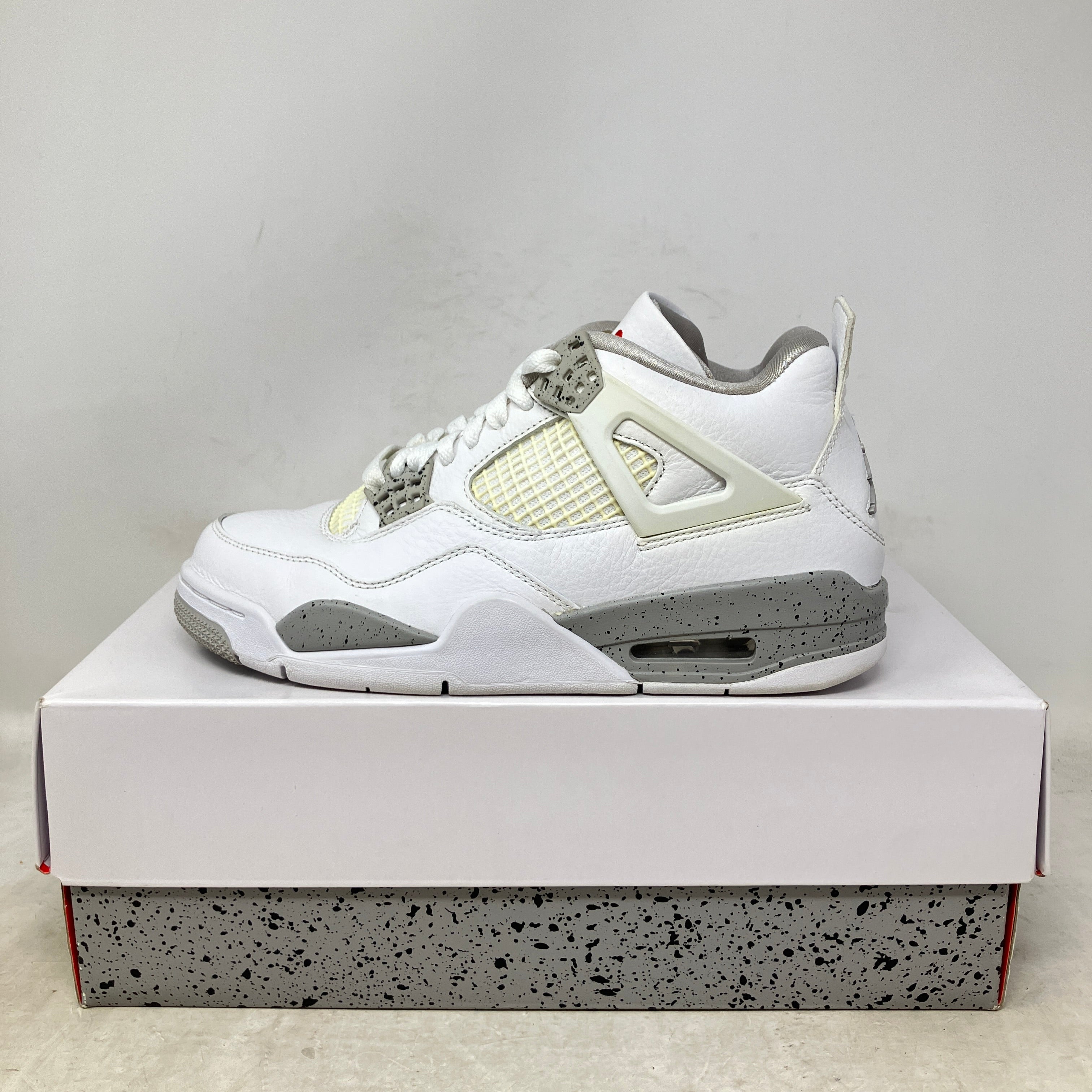 Jordan 4 Retro White Oreo (2021)