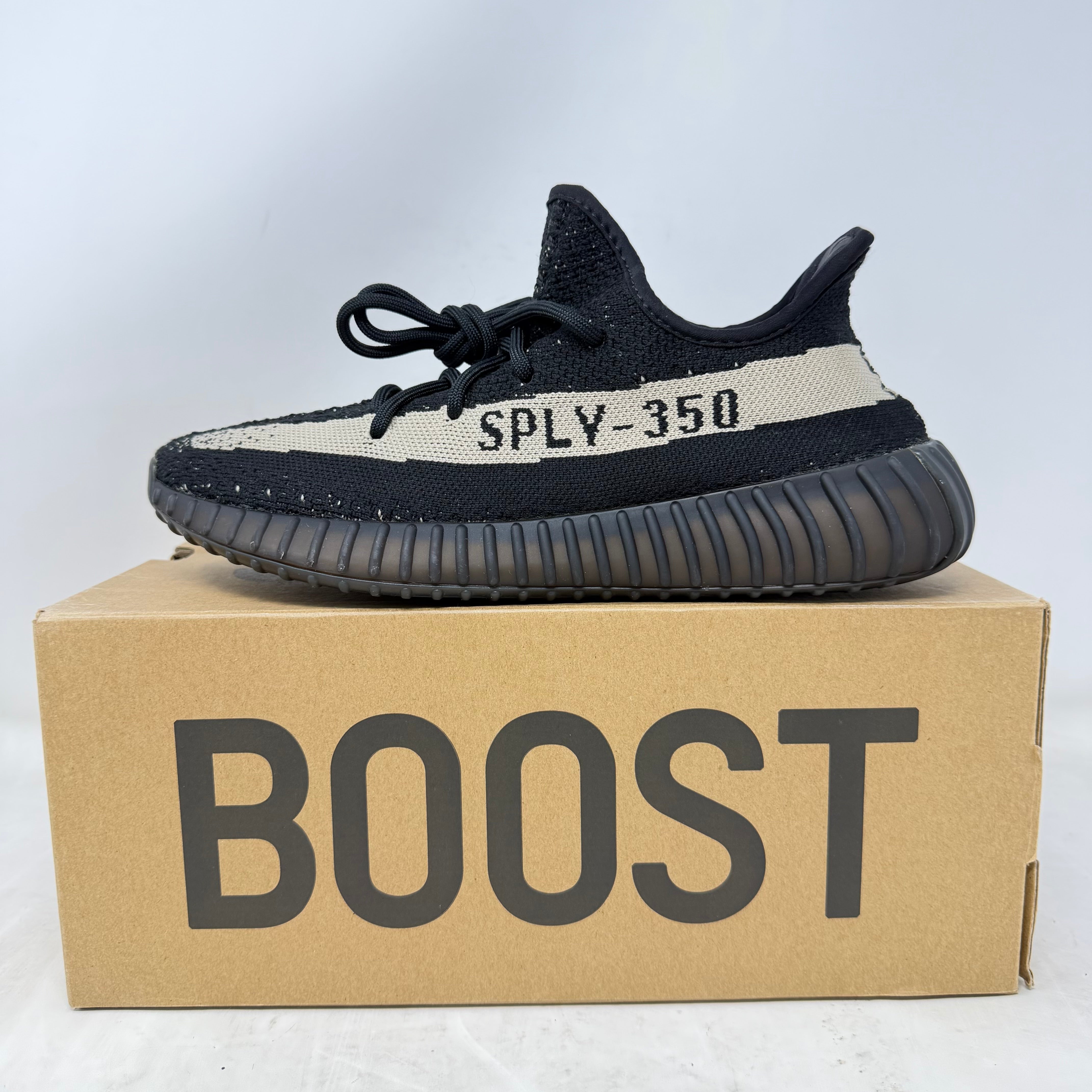 adidas Yeezy Boost 350 V2 Core Black White