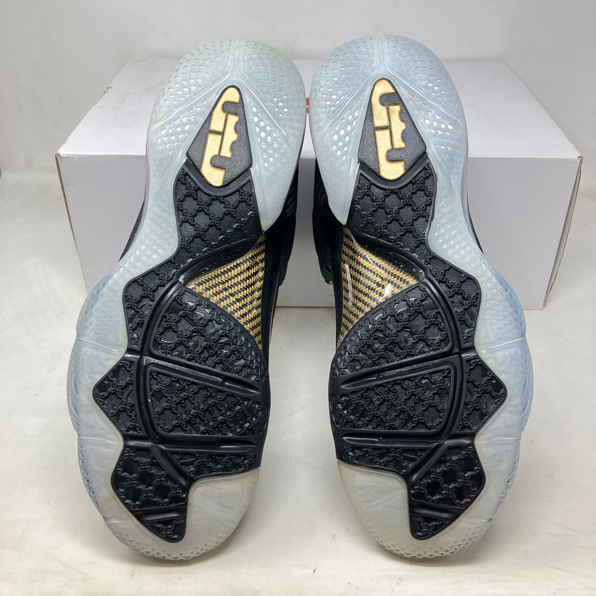 Nike LeBron 9 Watch the Throne (2022)