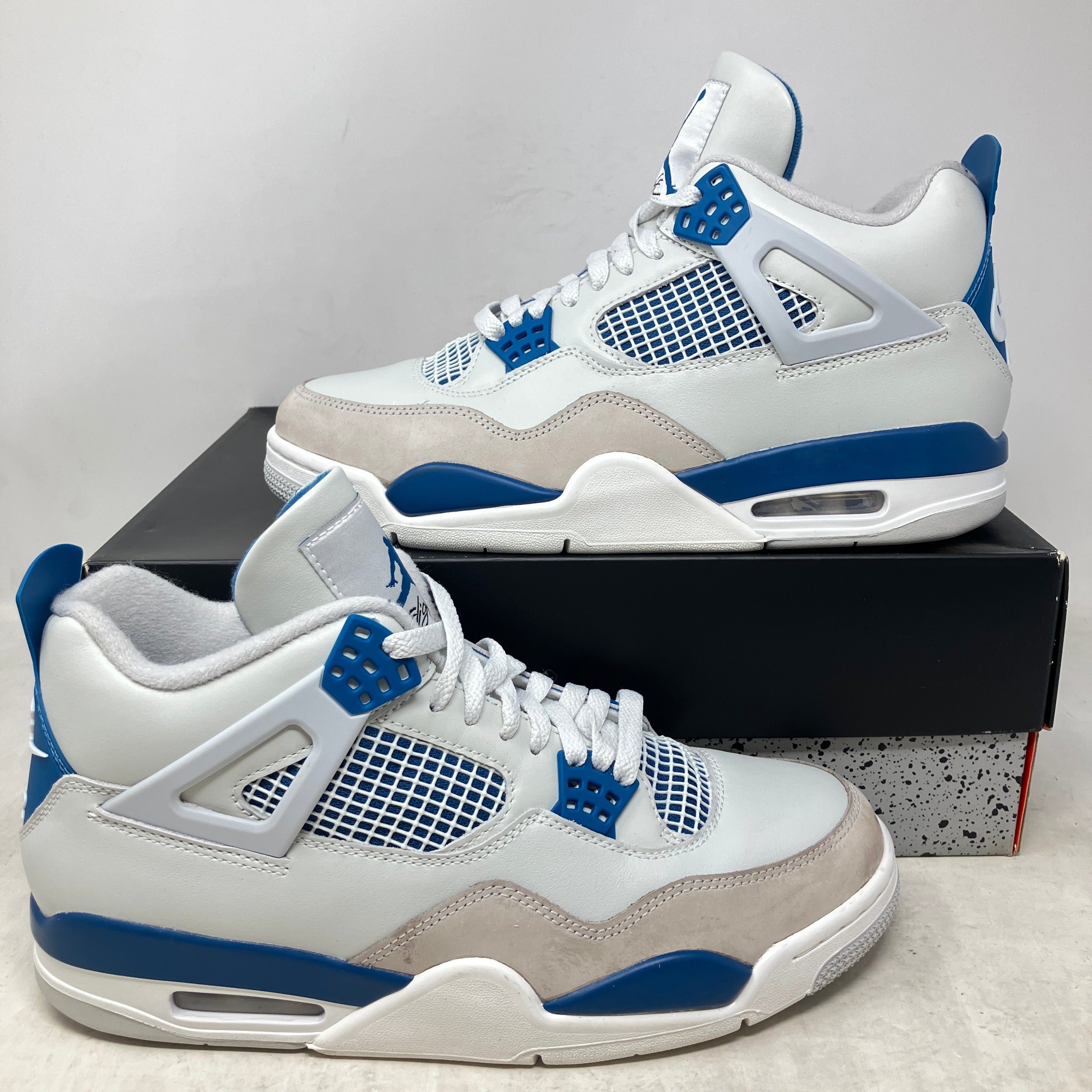 Jordan 4 Retro Military Blue (2024)