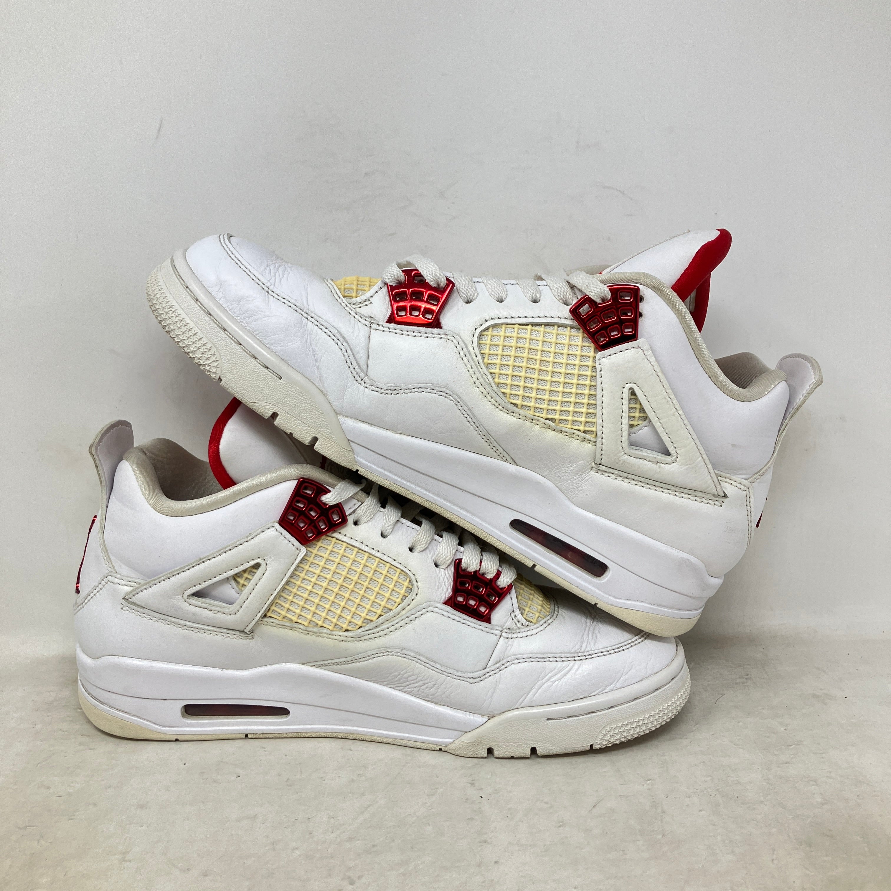 Jordan 4 Retro Metallic Red