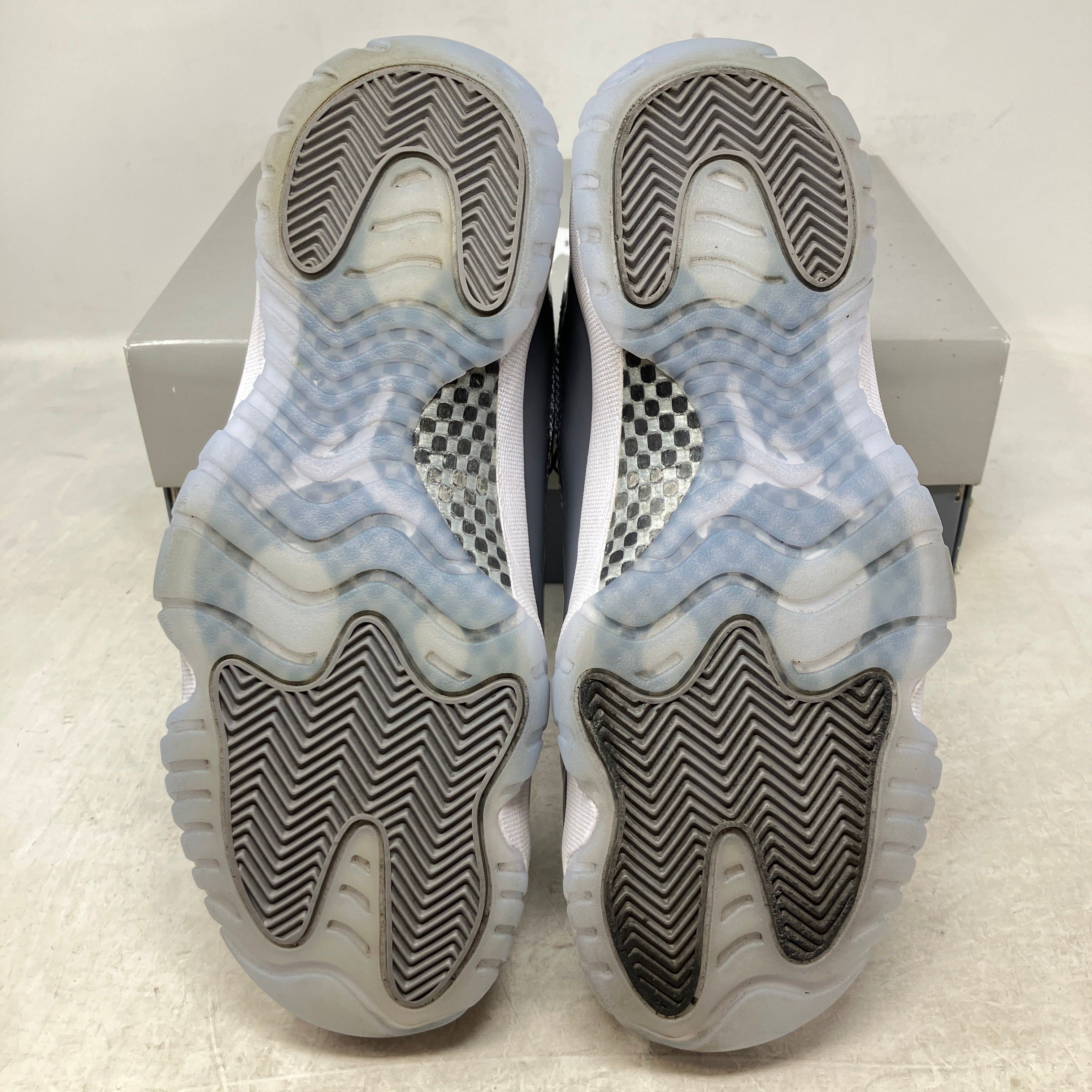 Jordan 11 Retro Cool Grey (2021)