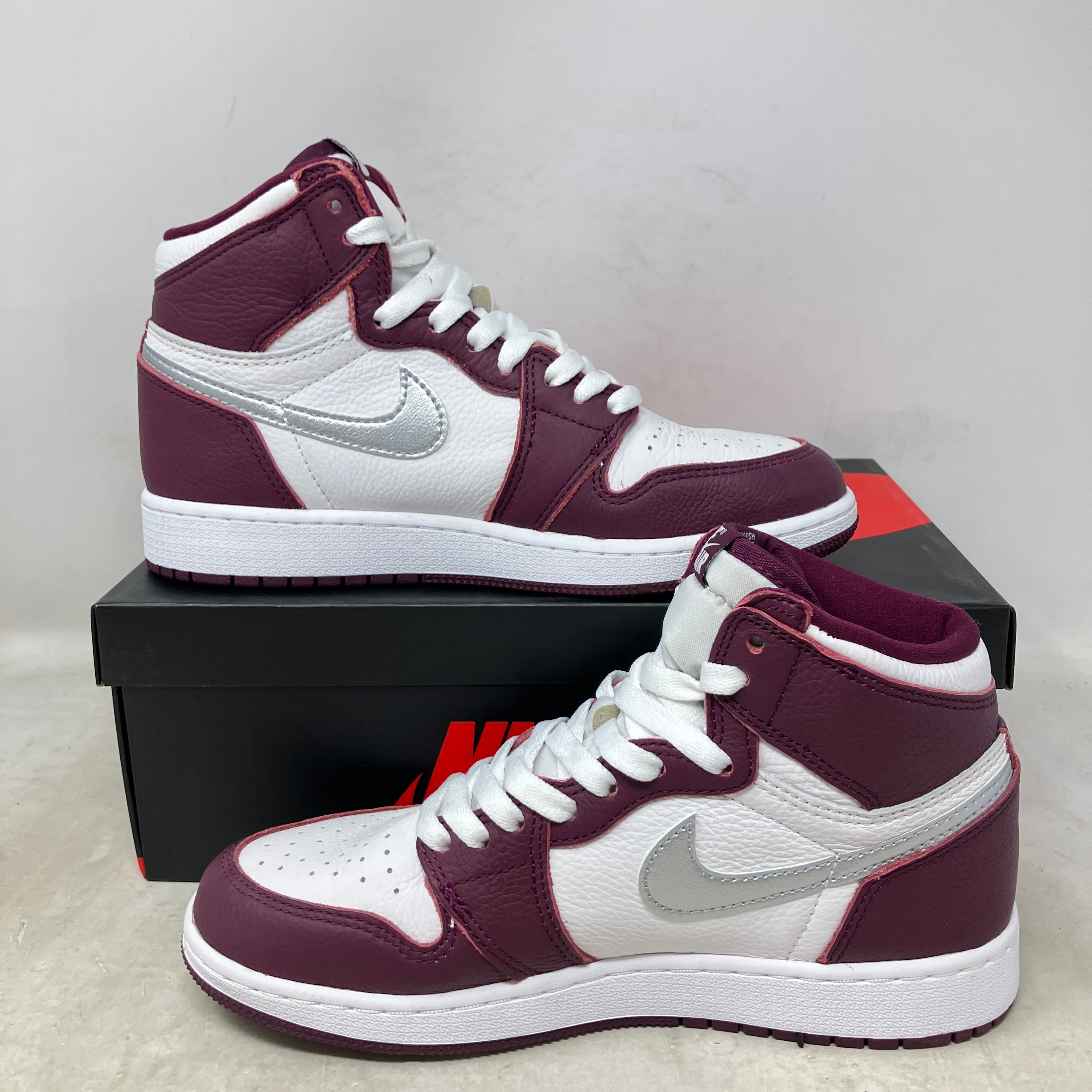 Jordan 1 Retro High OG Bordeaux (GS)