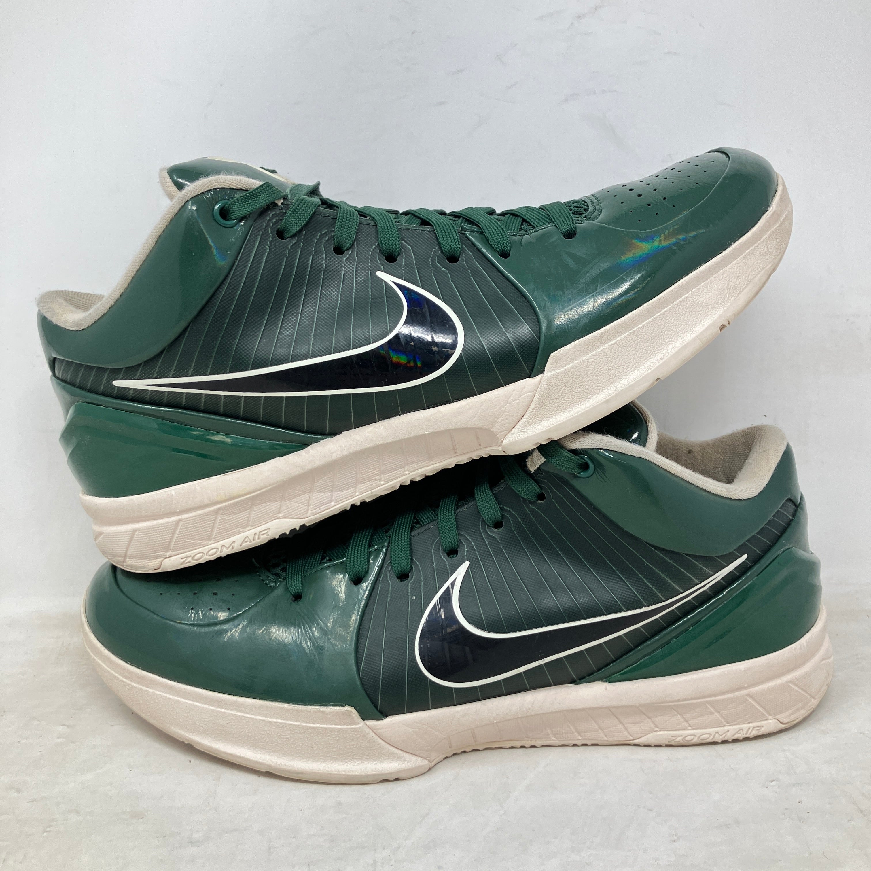 Nike Kobe 4 Protro Undefeated Milwaukee Bucks