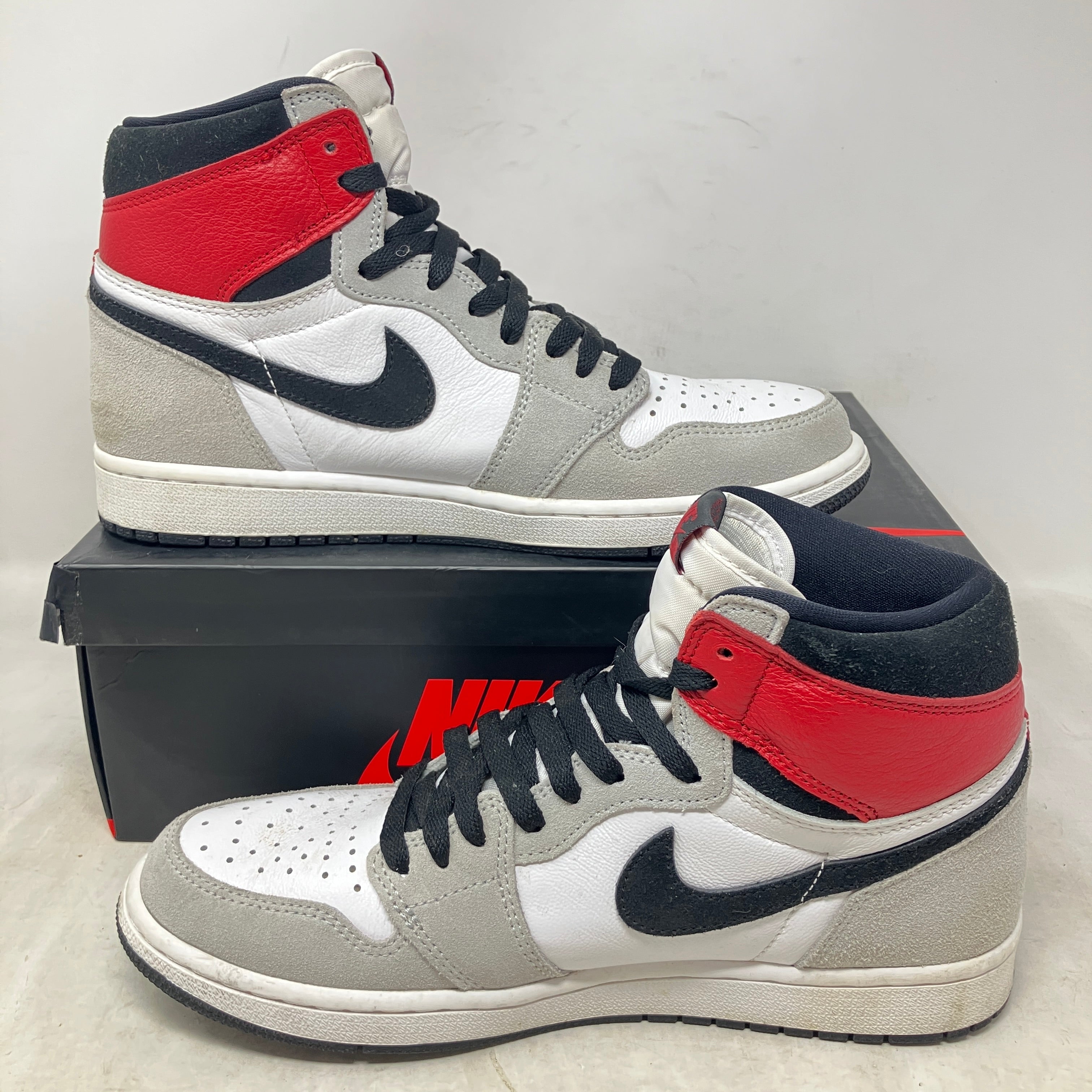 Jordan 1 Retro High Light Smoke Grey