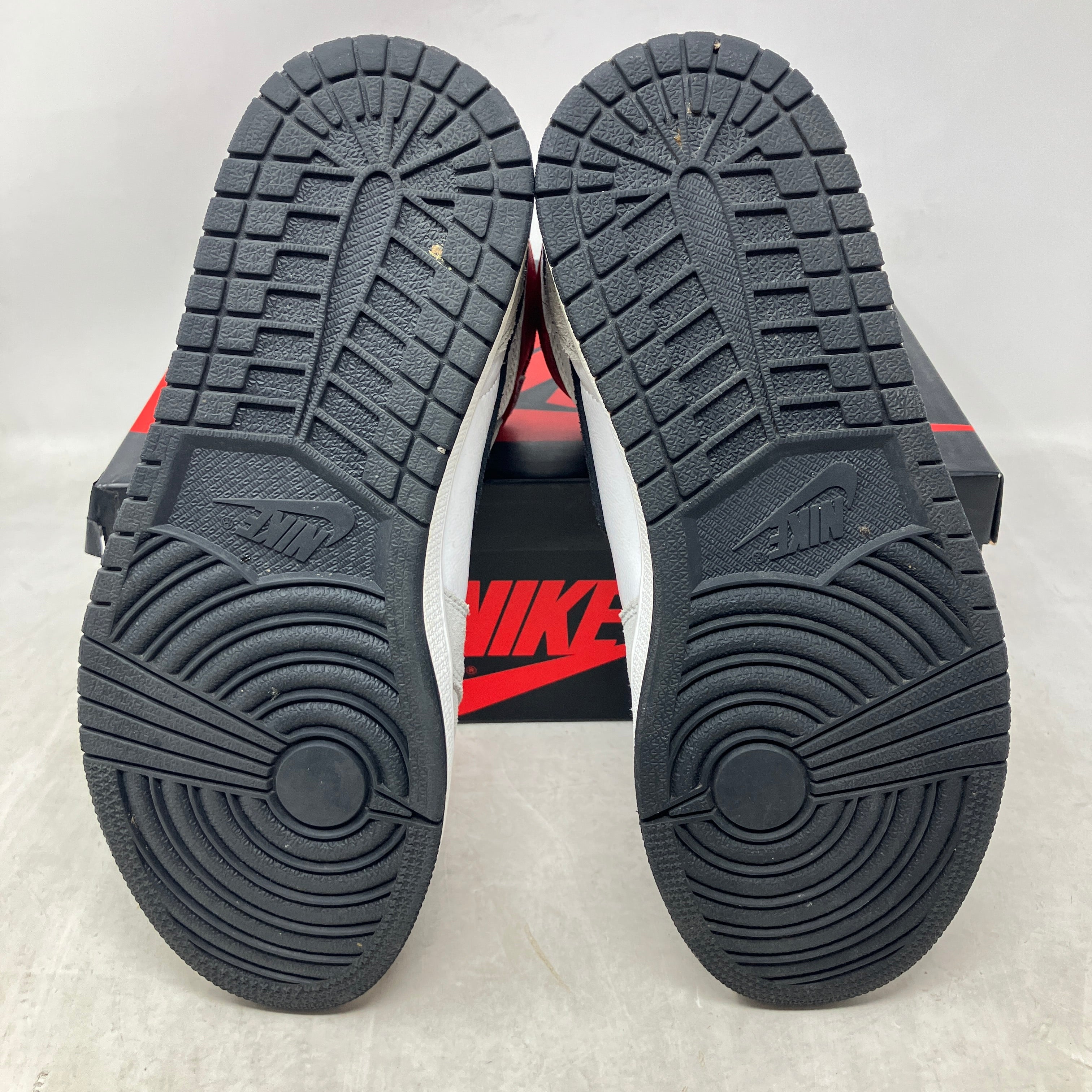 Jordan 1 Retro High Light Smoke Grey