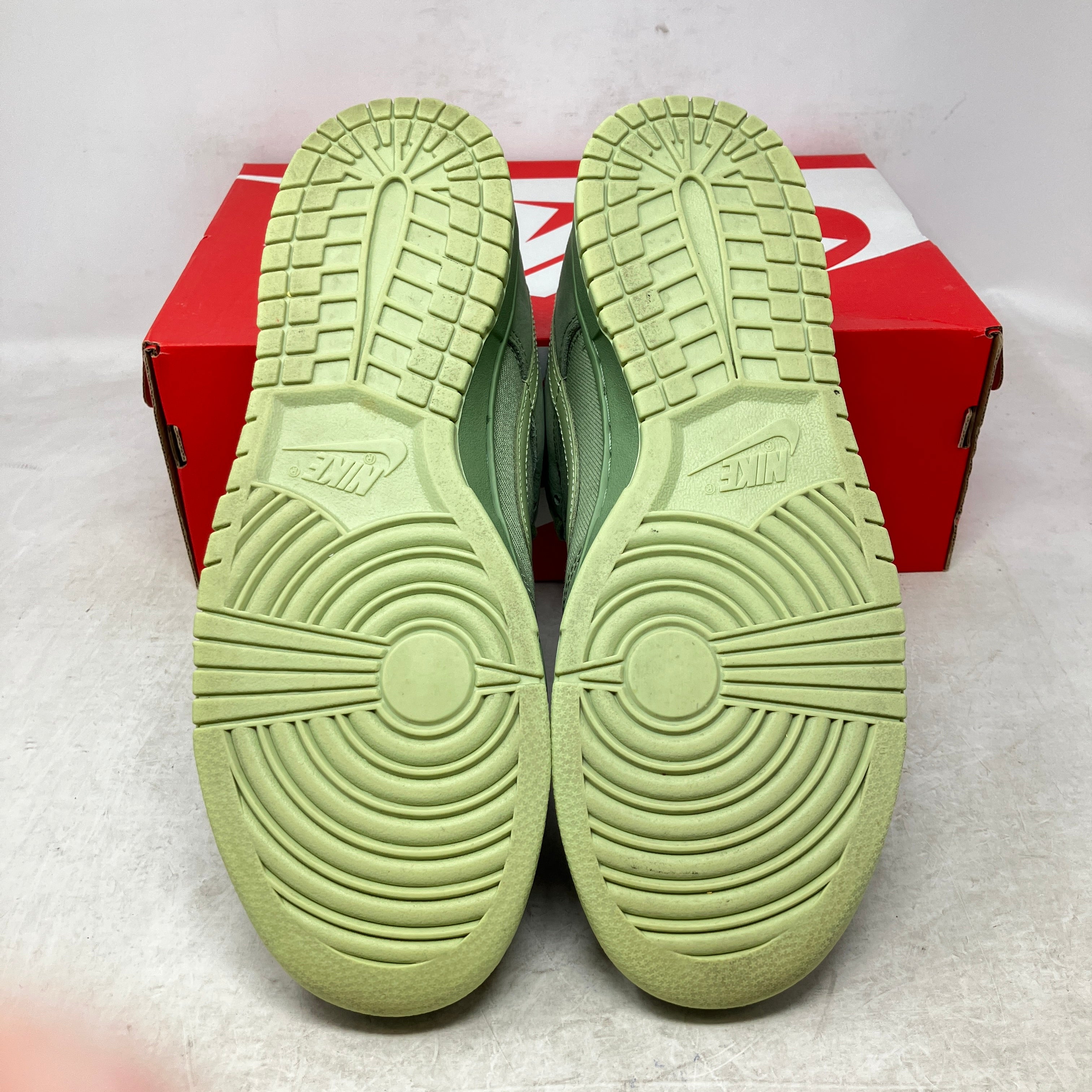 Nike Dunk Low Retro Premium Oil Green Olive Aura