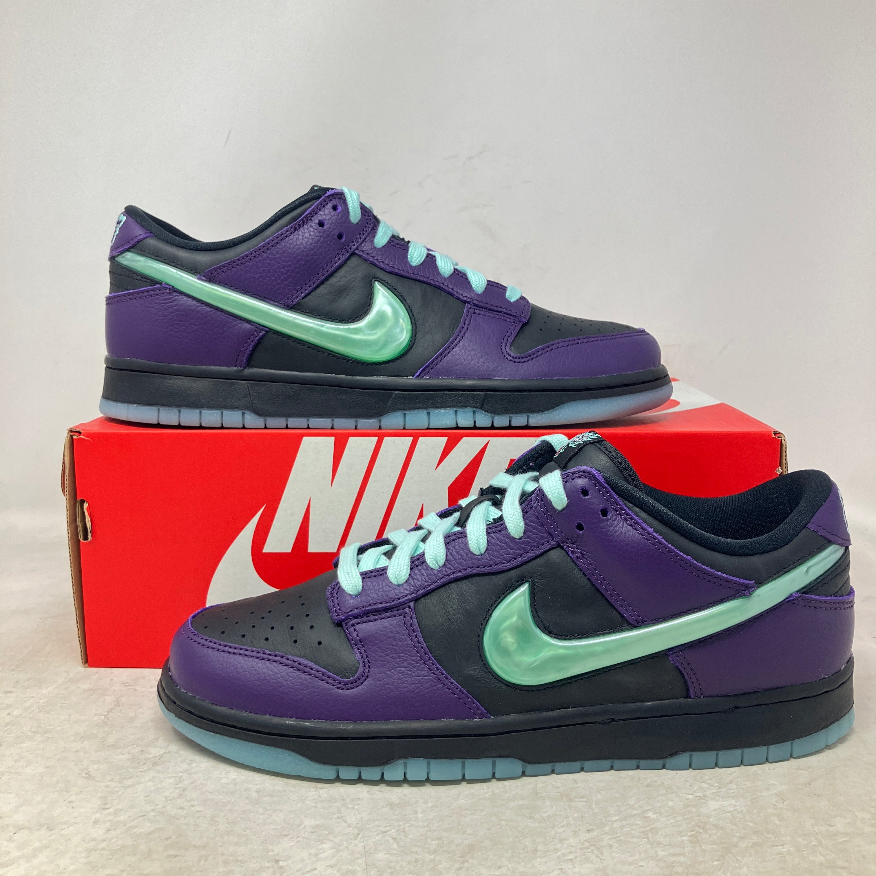 Nike Dunk Low LTD Wizard