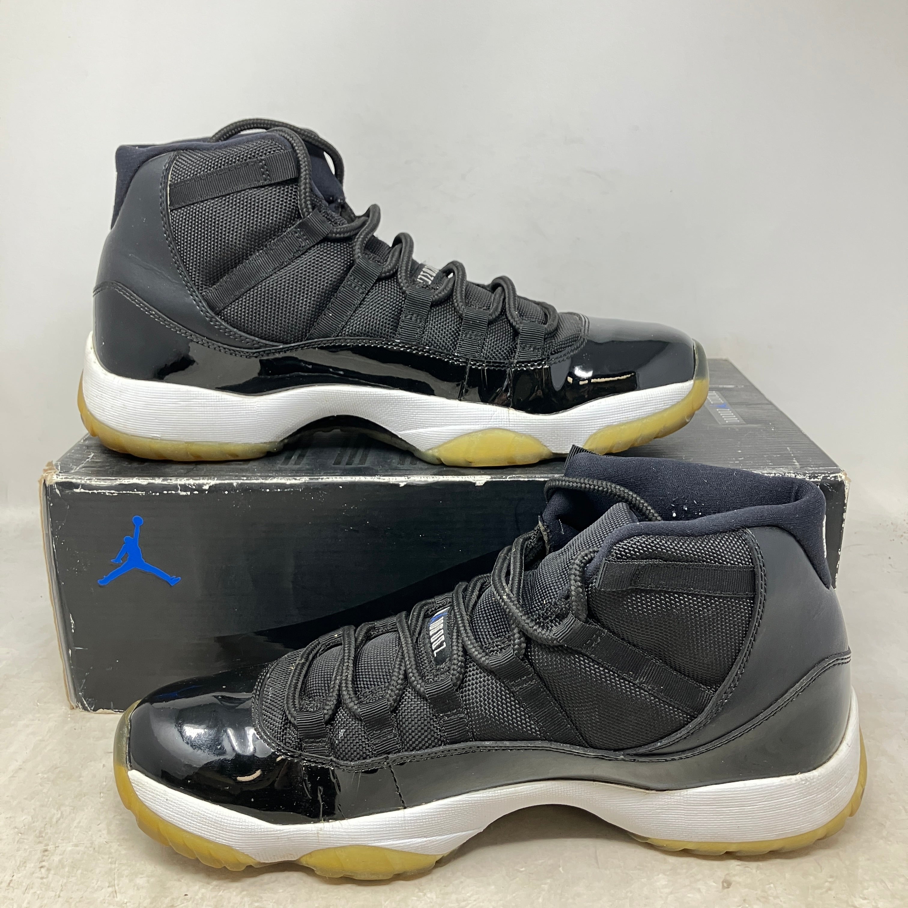 Jordan 11 Retro Space Jam (2009)