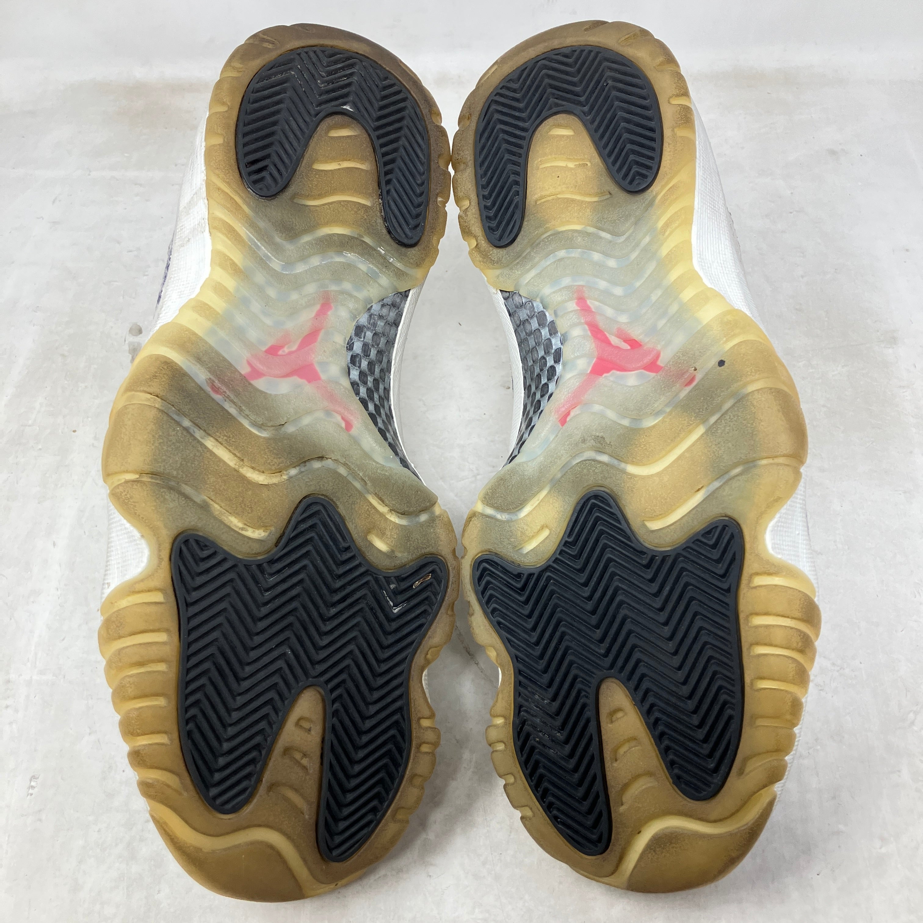 Jordan 11 Retro Low Snake Light Bone