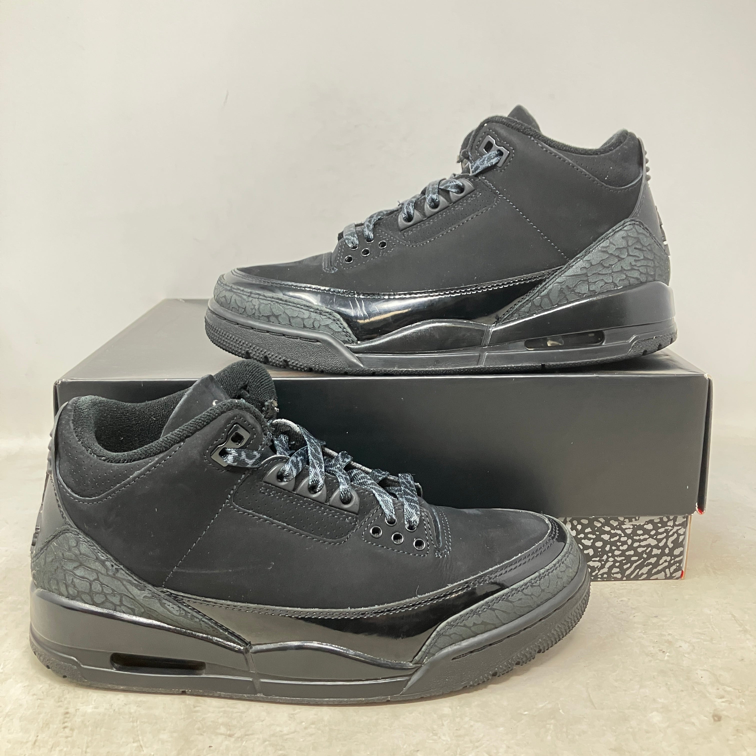 Jordan 3 Retro Black Cat (2025)