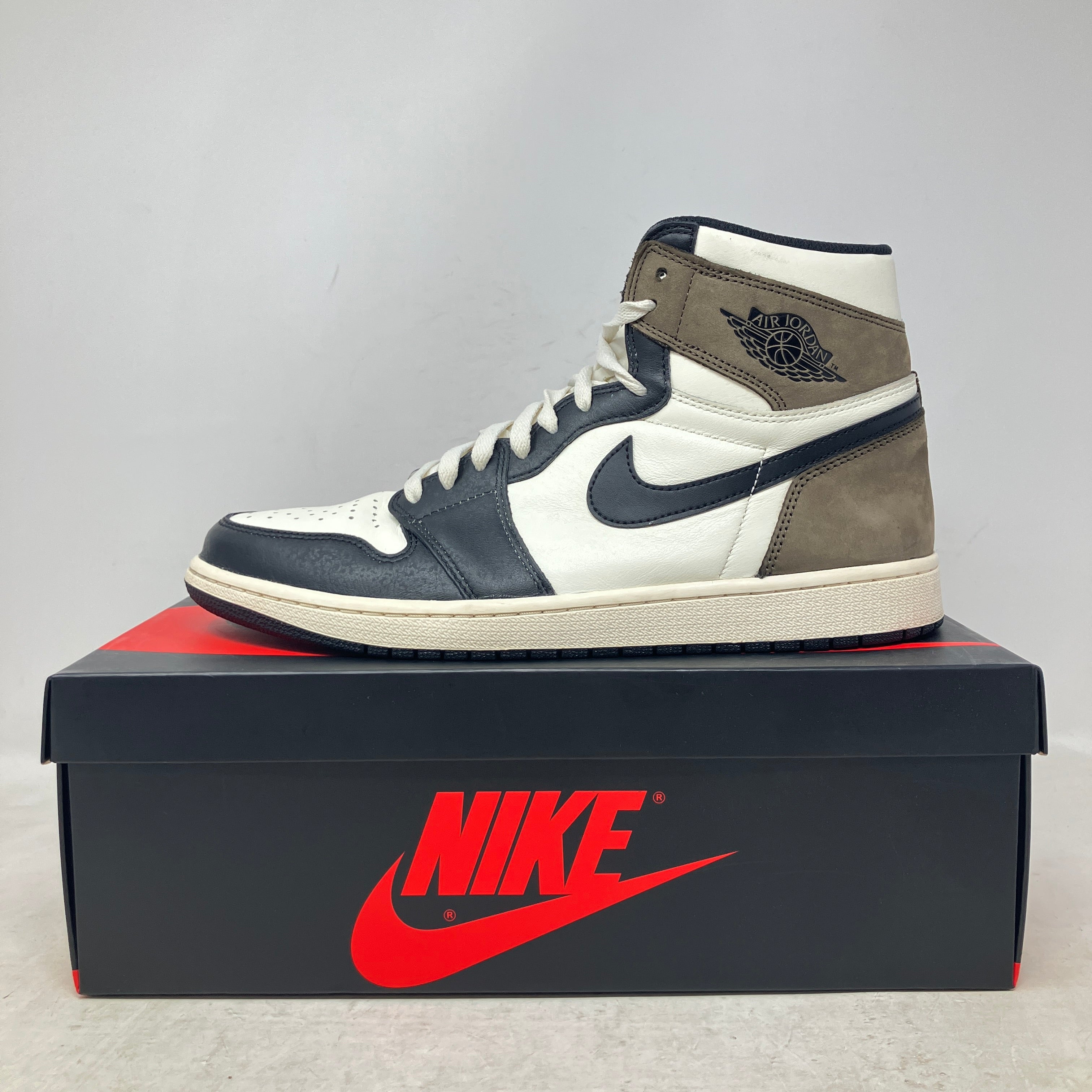 Jordan 1 Retro High Dark Mocha