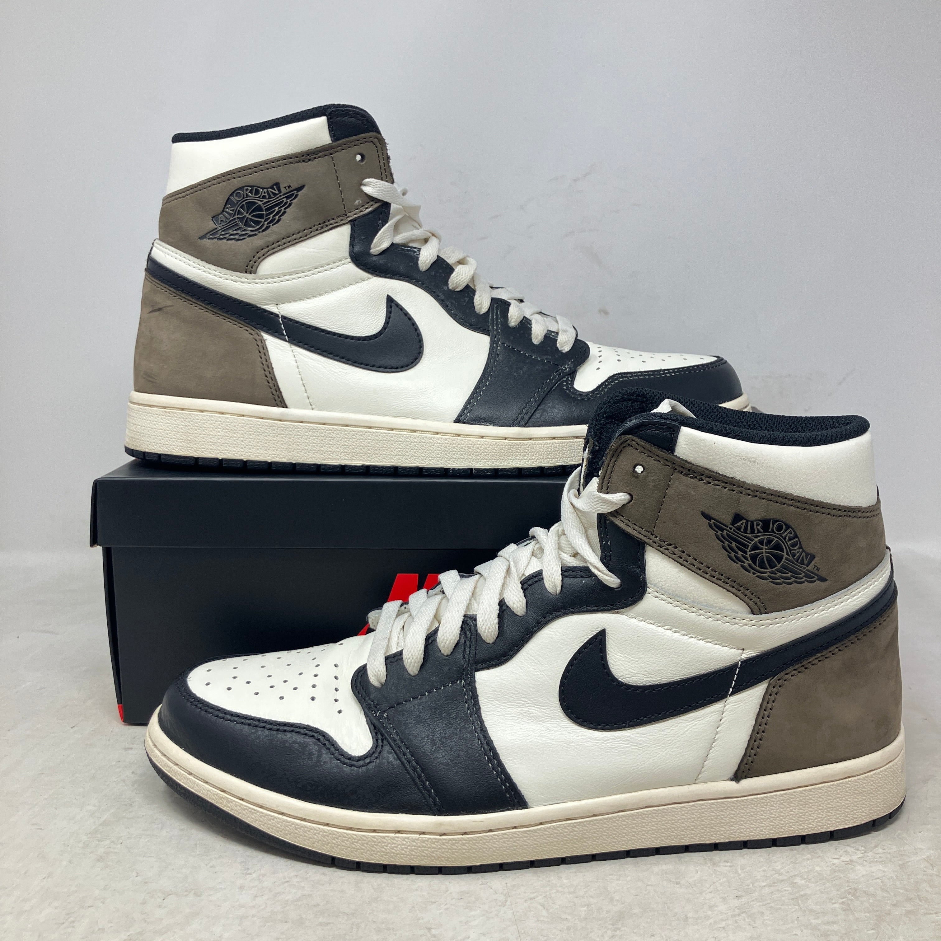 Jordan 1 Retro High Dark Mocha