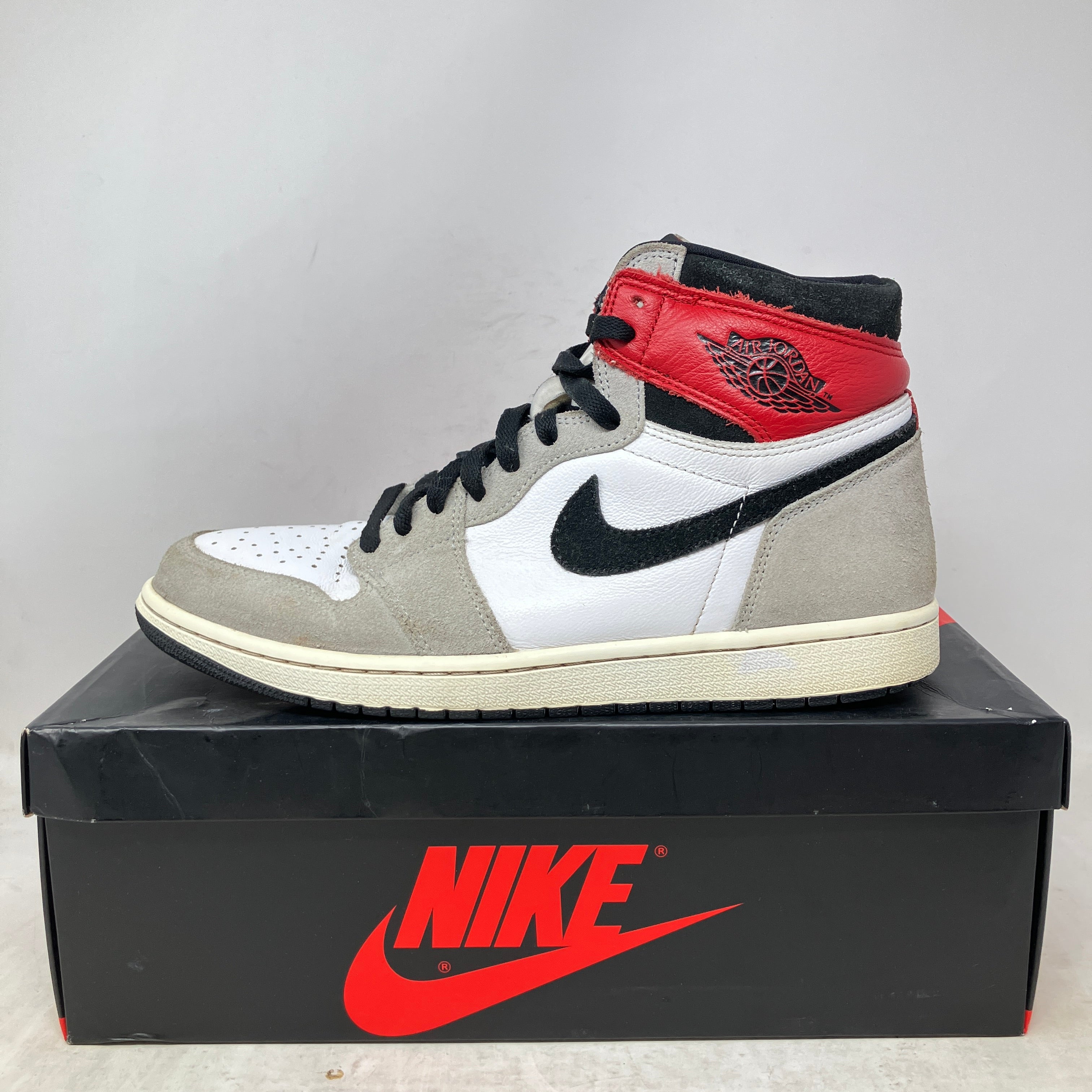 Jordan 1 Retro High Light Smoke Grey