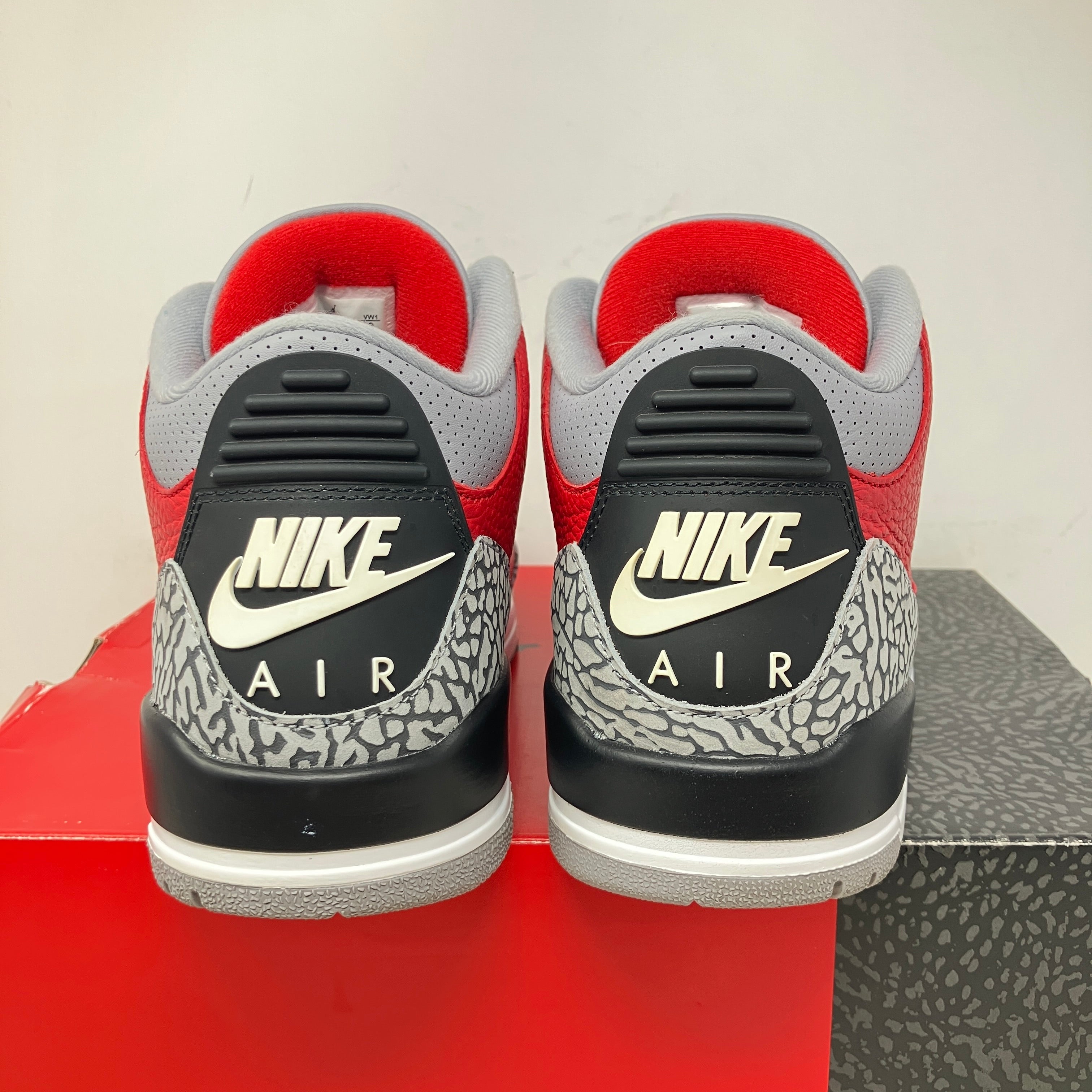 Jordan 3 Retro SE Unite