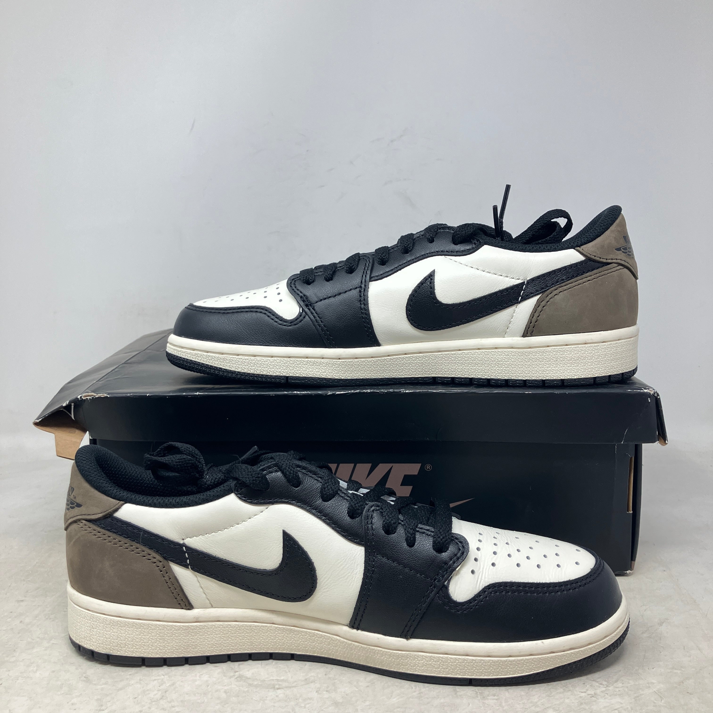 Jordan 1 Retro Low OG Mocha