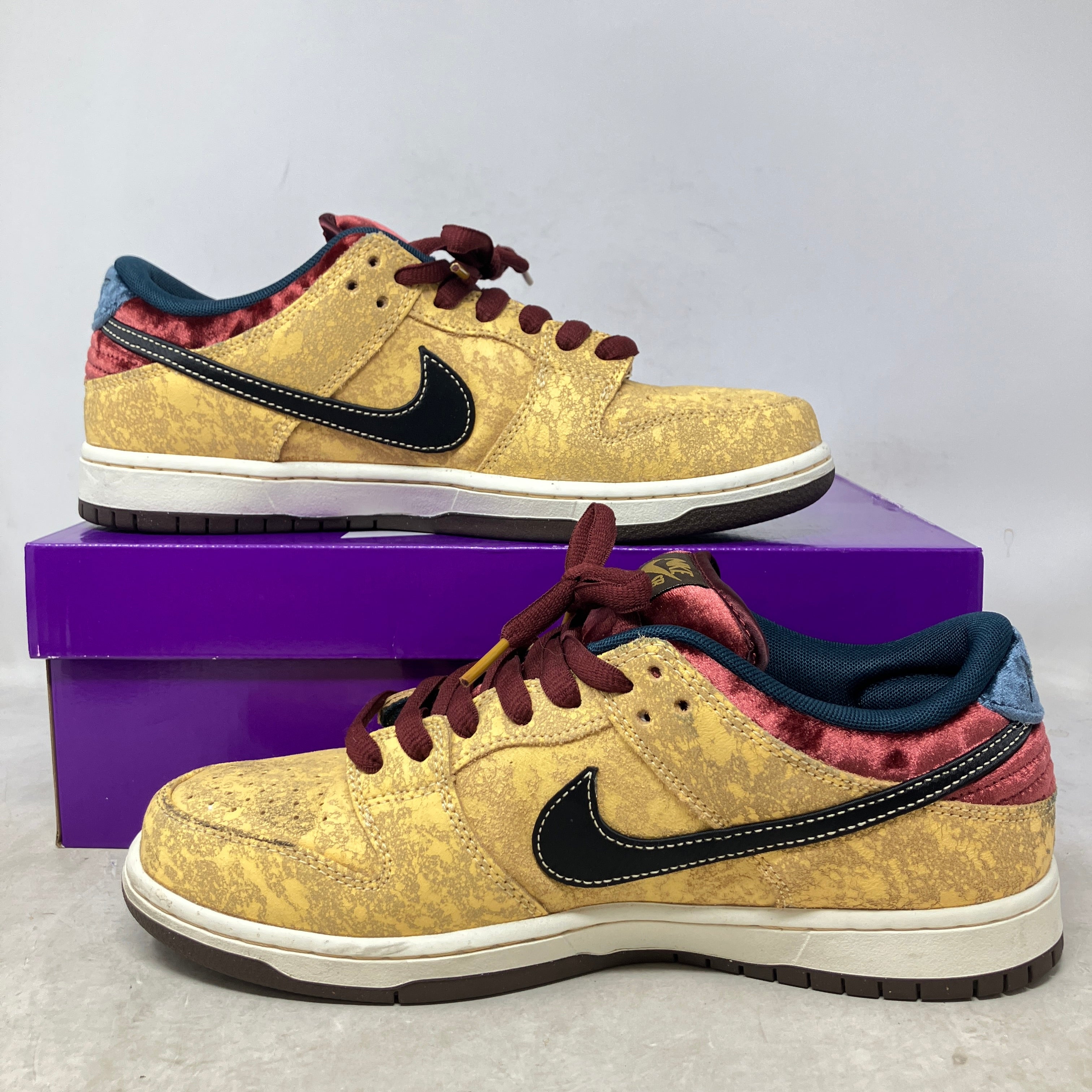 Nike SB Dunk Low City of Cinema
