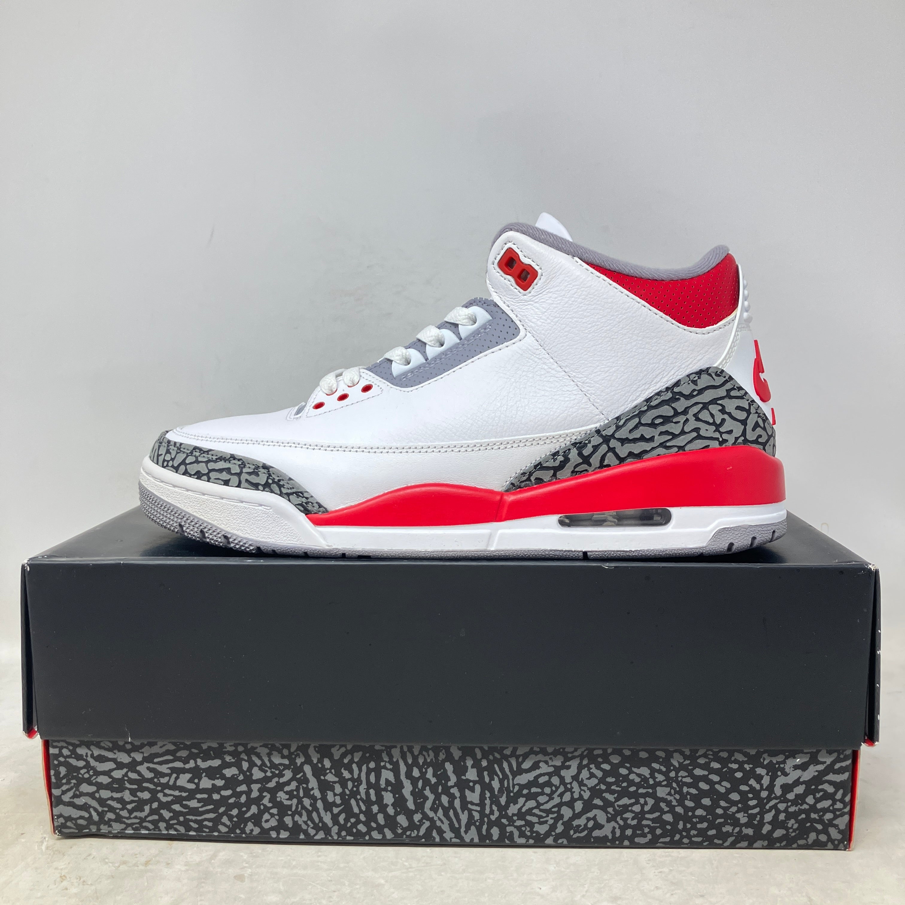 Jordan 3 Retro Fire Red (2022)