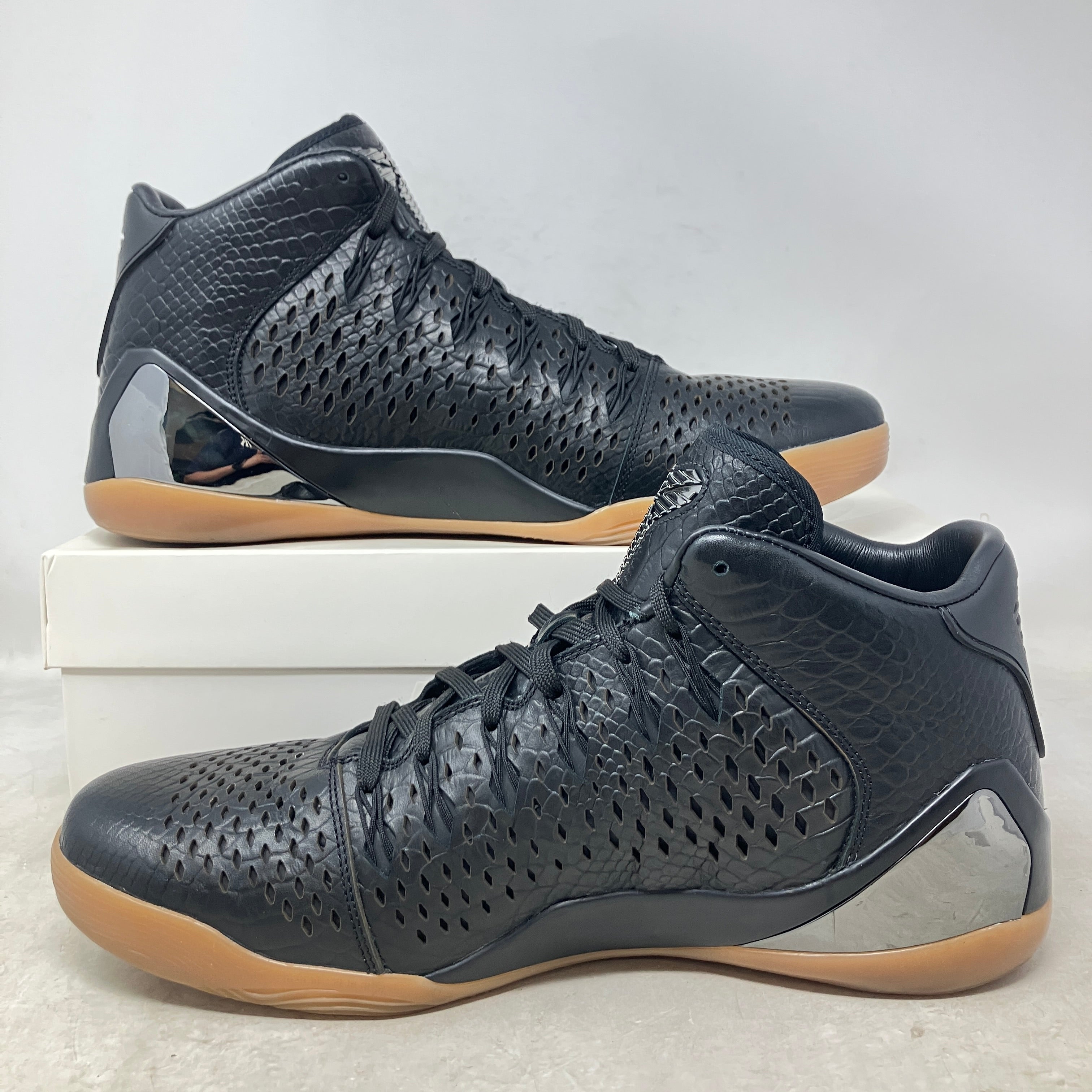 Nike Kobe 9 EXT Mid Black Mamba