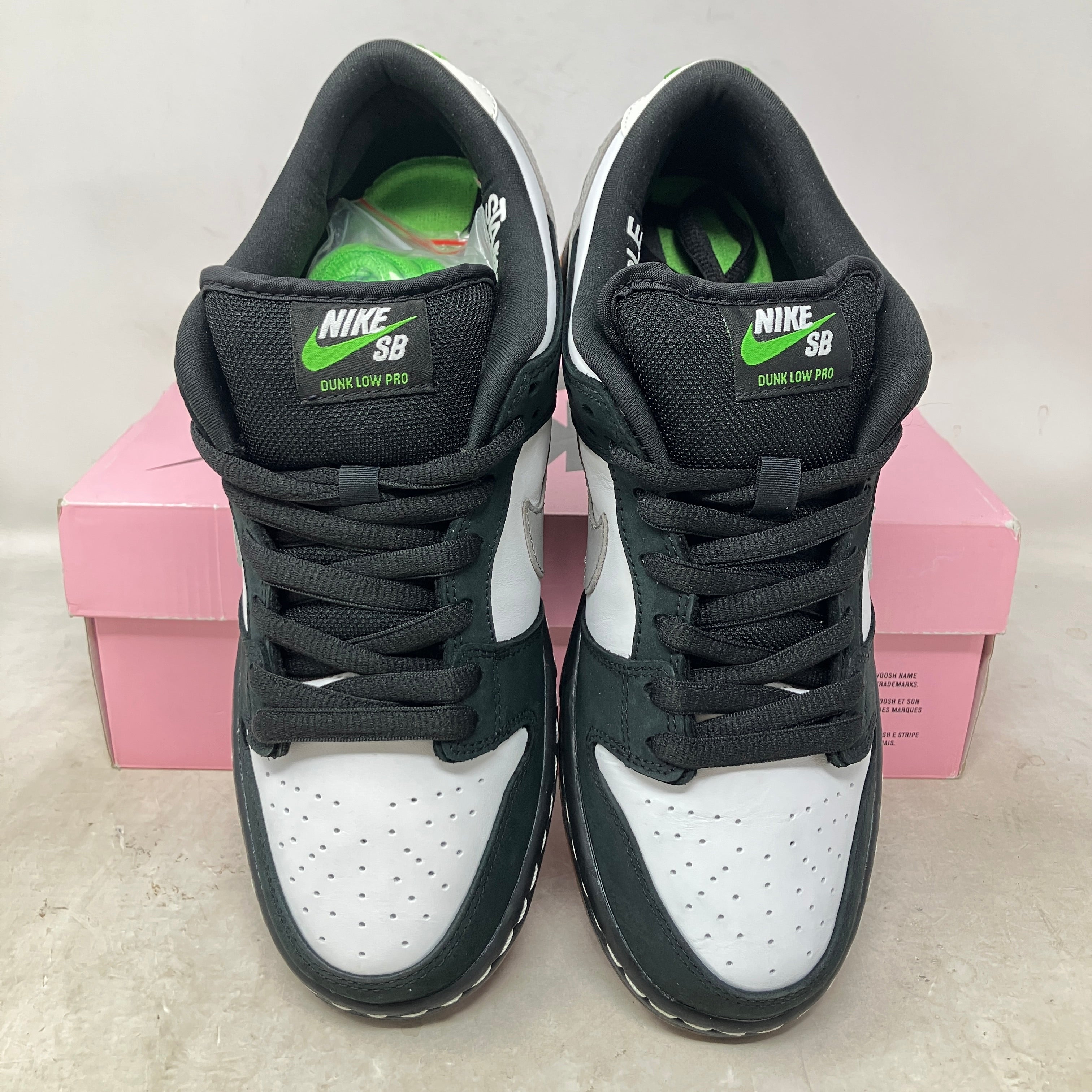 Nike SB Dunk Low Staple Panda Pigeon
