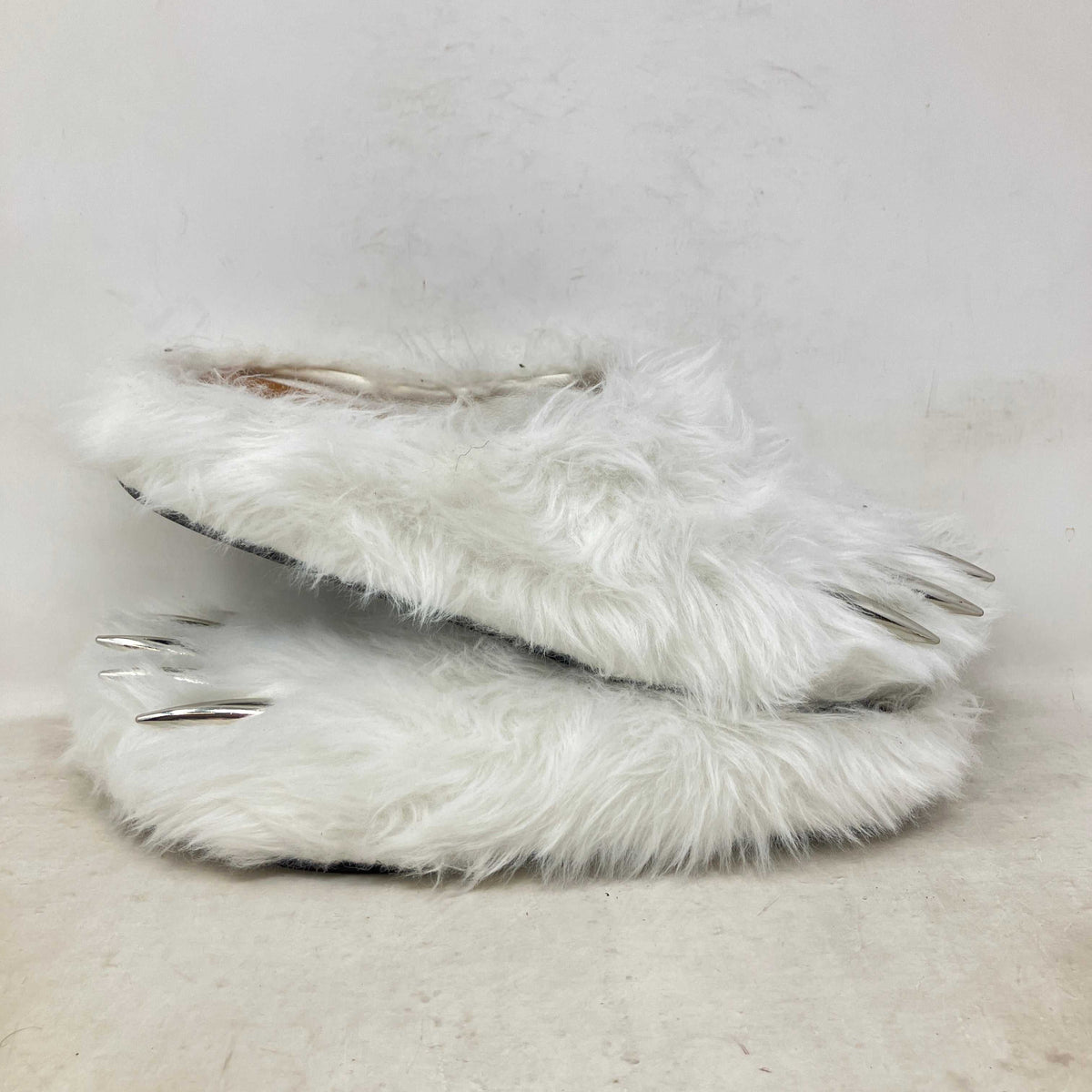 Bravest Studios Bear Claw Mule White