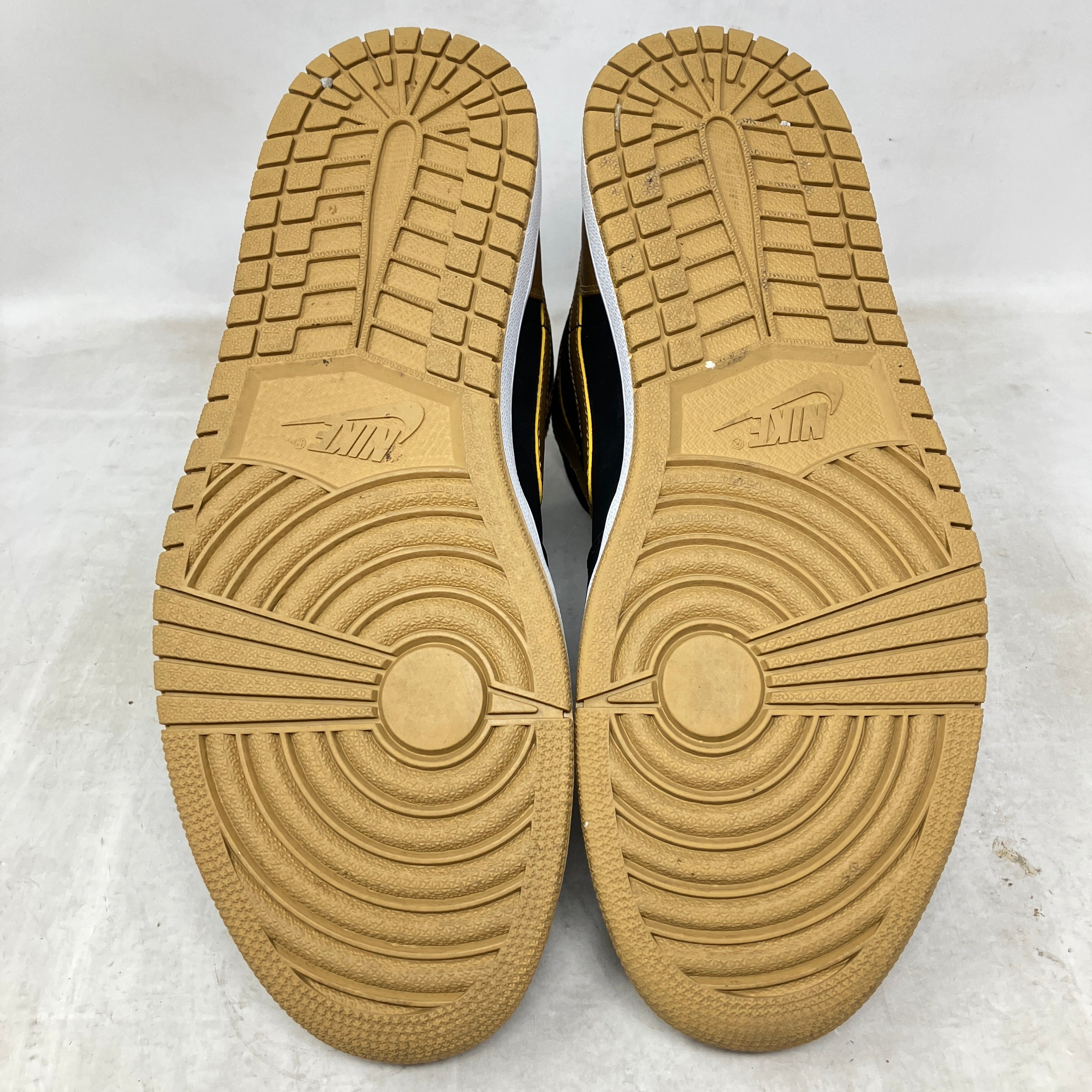 Jordan 1 Retro Melo PE