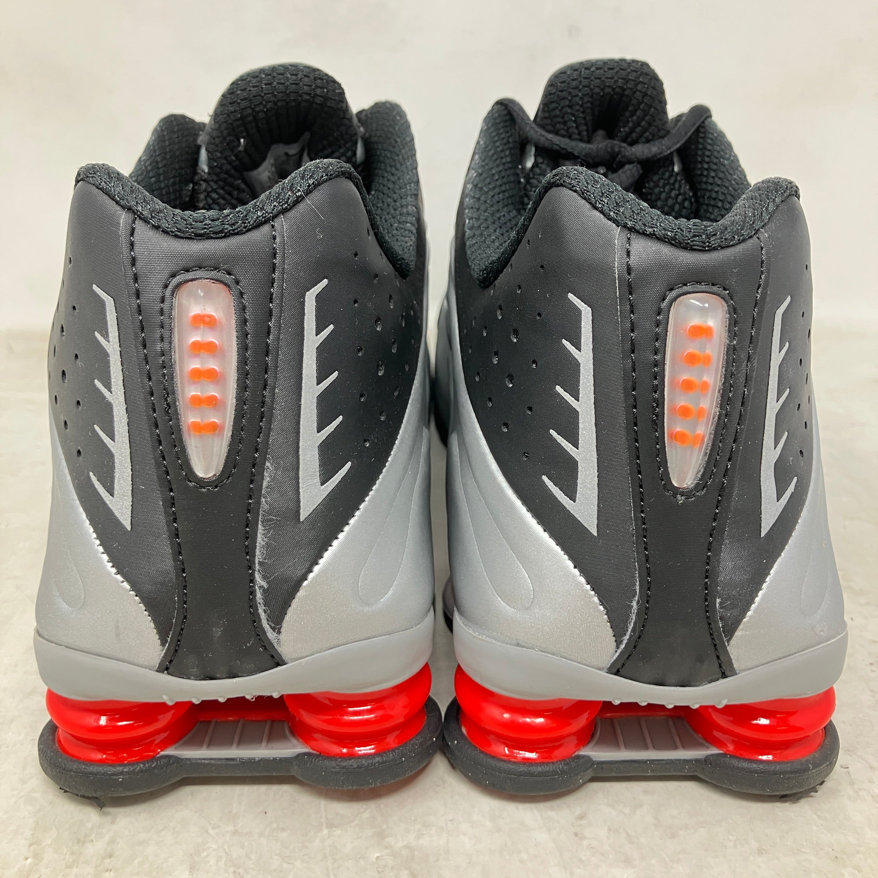 Nike Shox R4 Black Metallic Silver (2018/2024)