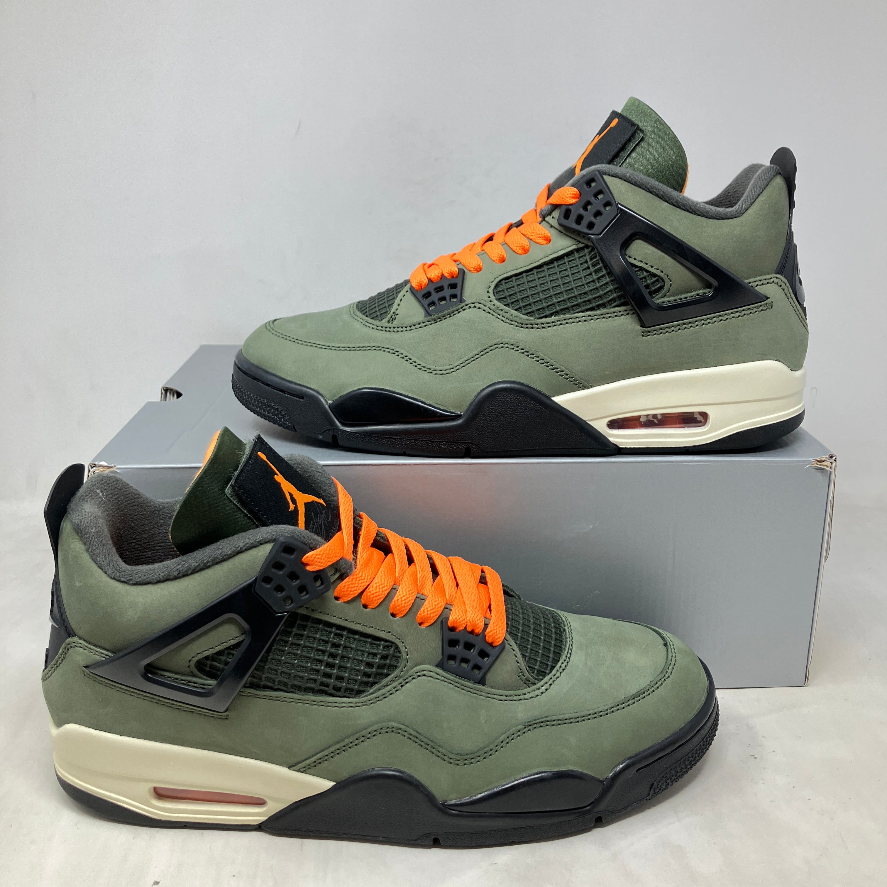 Jordan 4 Retro OG SP Undefeated (2025)