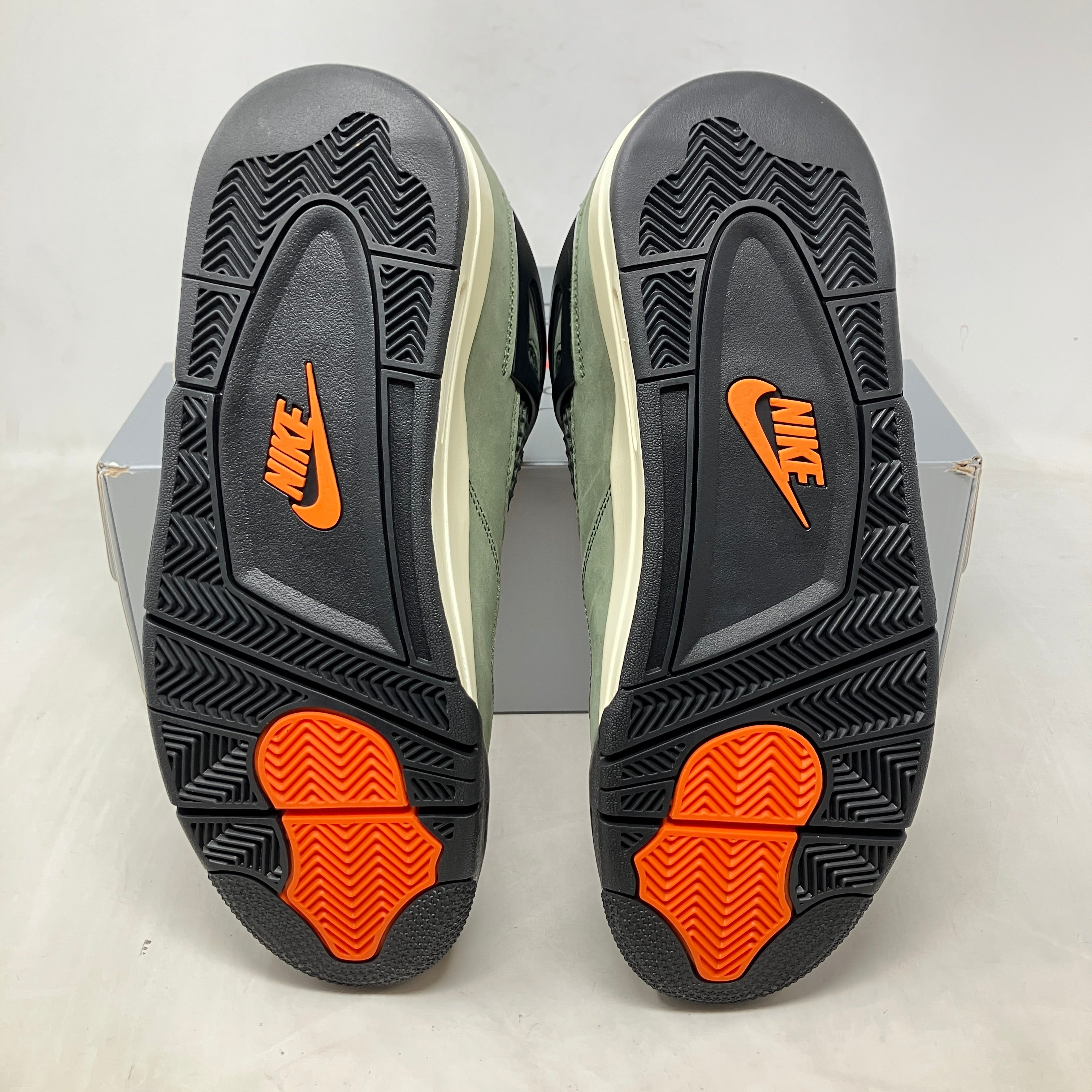 Jordan 4 Retro OG SP Undefeated (2025)