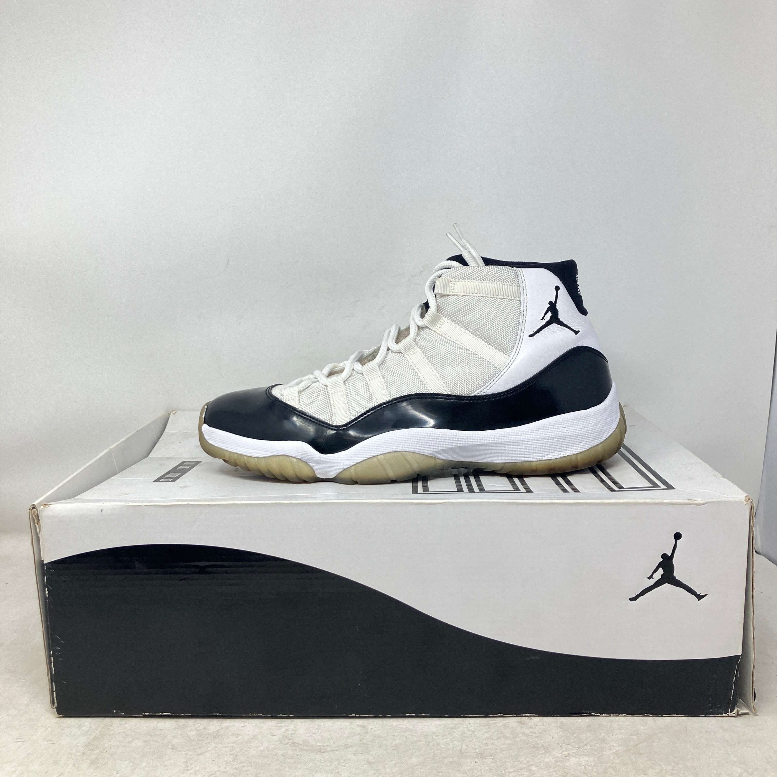 Jordan 11 Retro Concord (2011)
