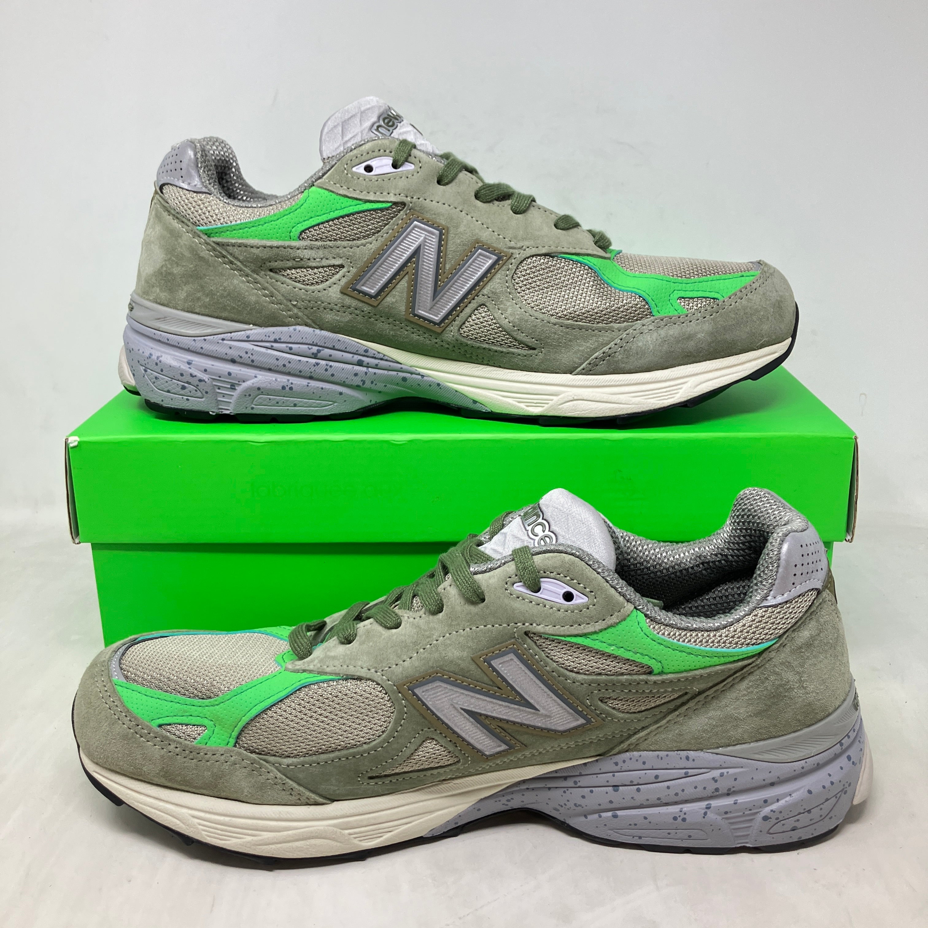 New Balance 990v3 MiUSA Patta Keep Your Family Close