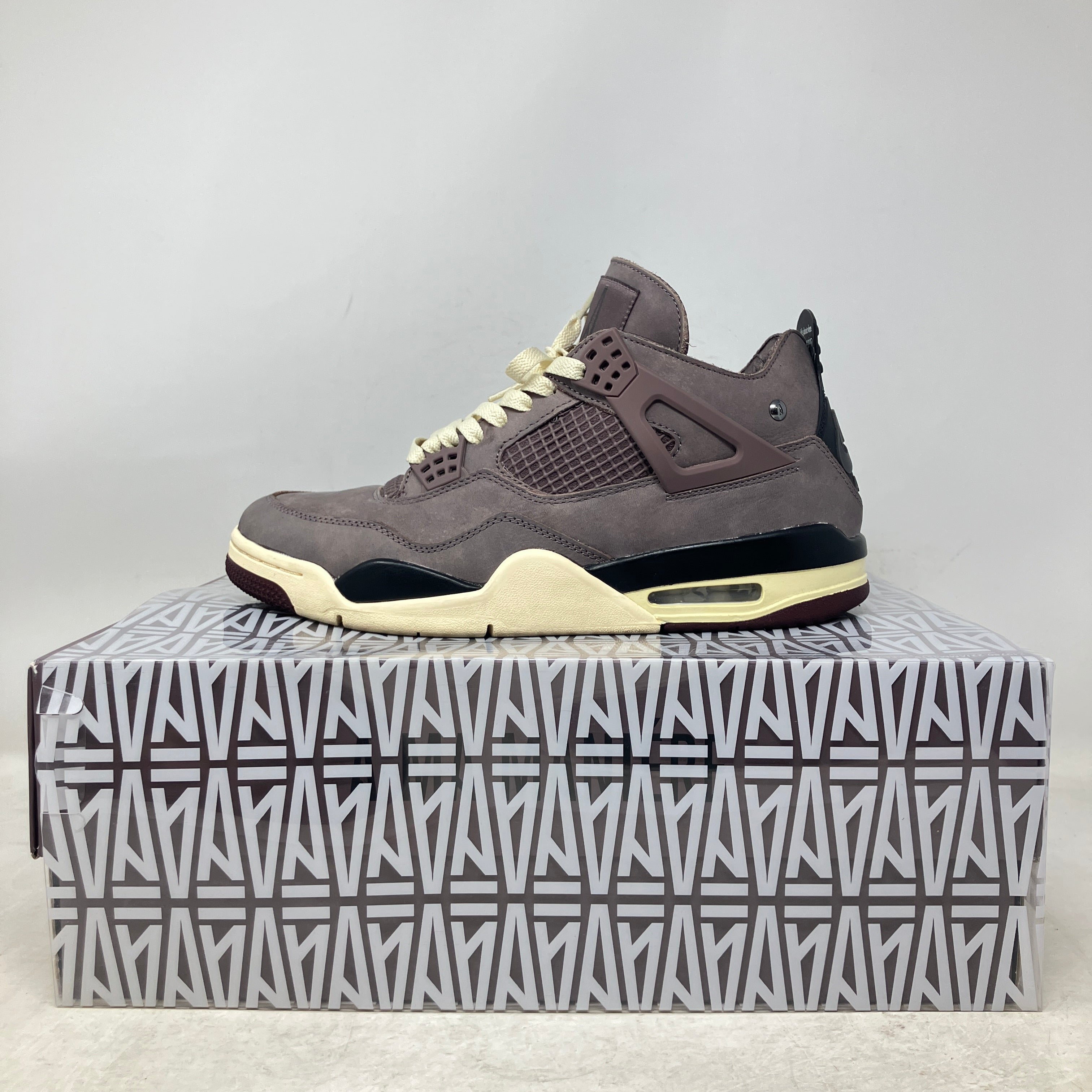 Jordan 4 Retro SP A Ma Maniére Violet Ore