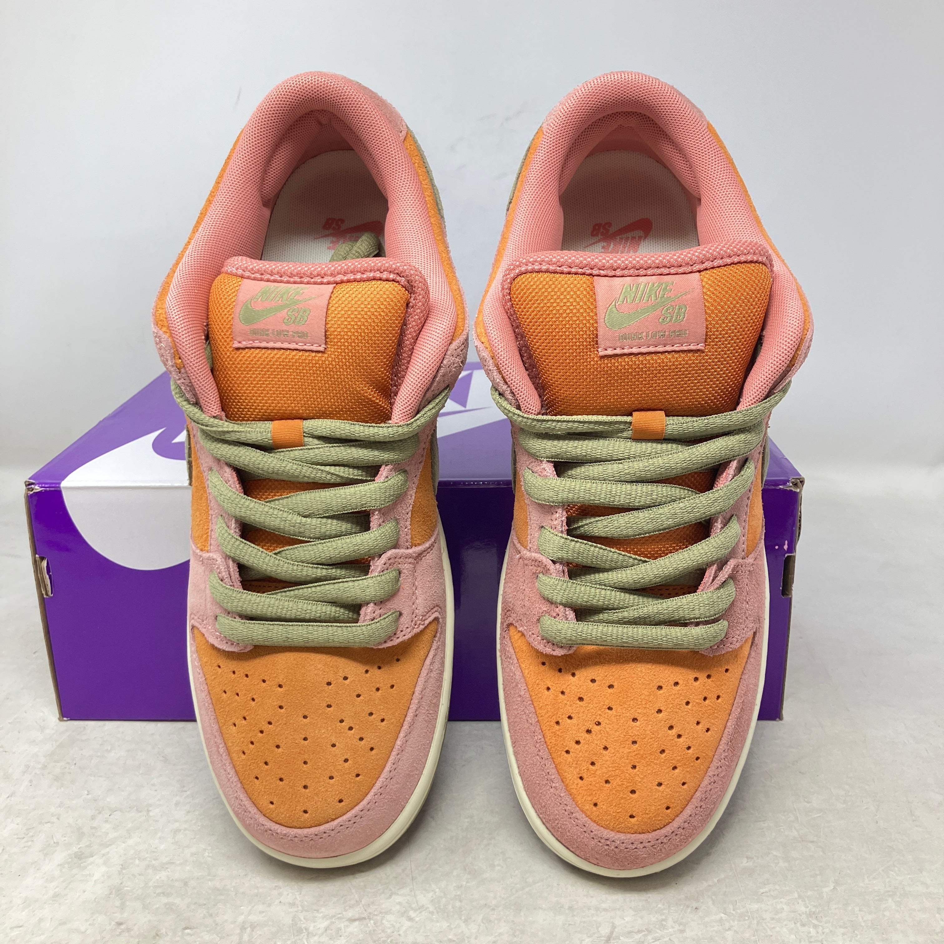 Nike SB Dunk Low Red Stardust