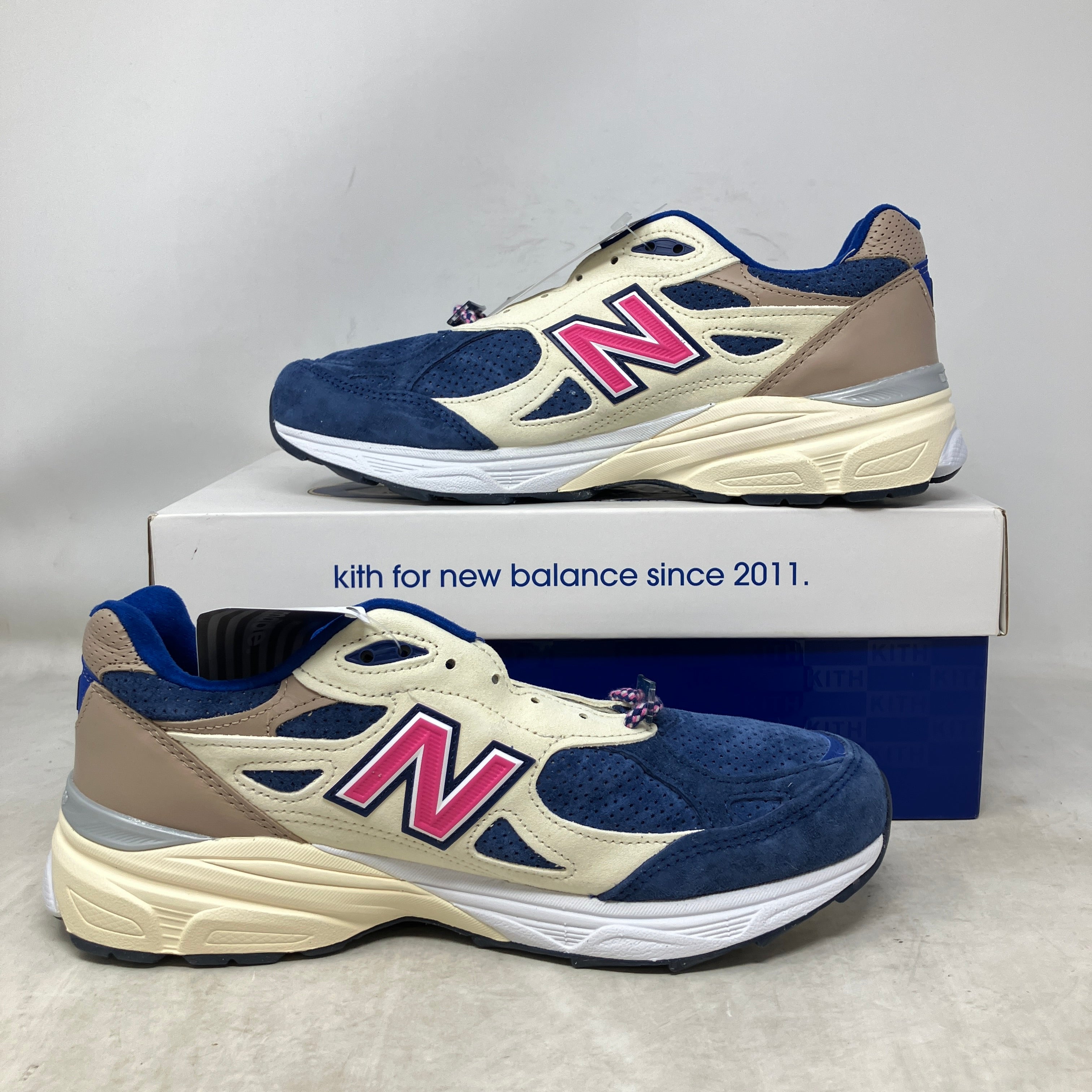 New Balance 990v3 MiUSA Kith Daytona (with Socks)