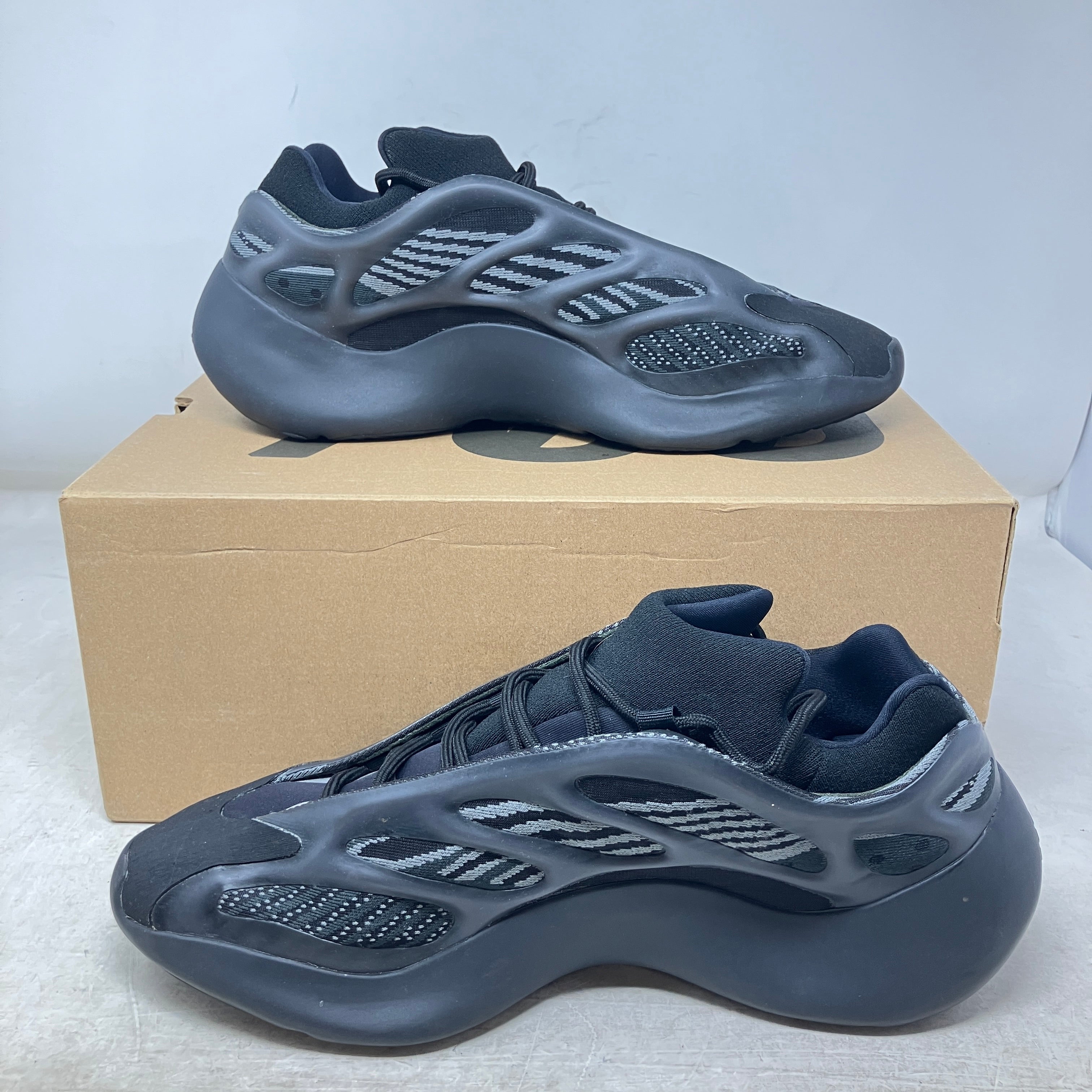 adidas Yeezy 700 V3 Alvah