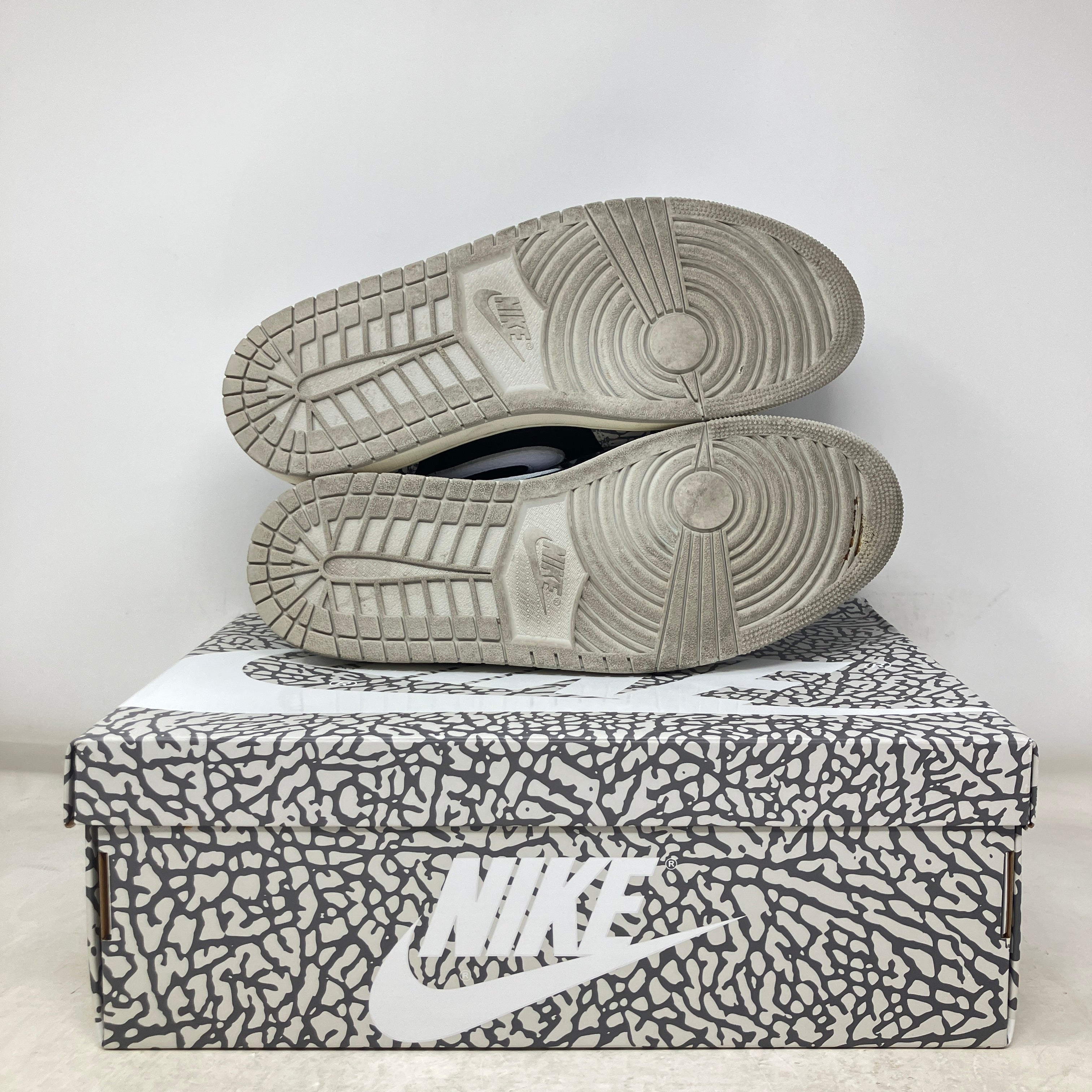 Jordan 1 Retro Low OG Black Cement