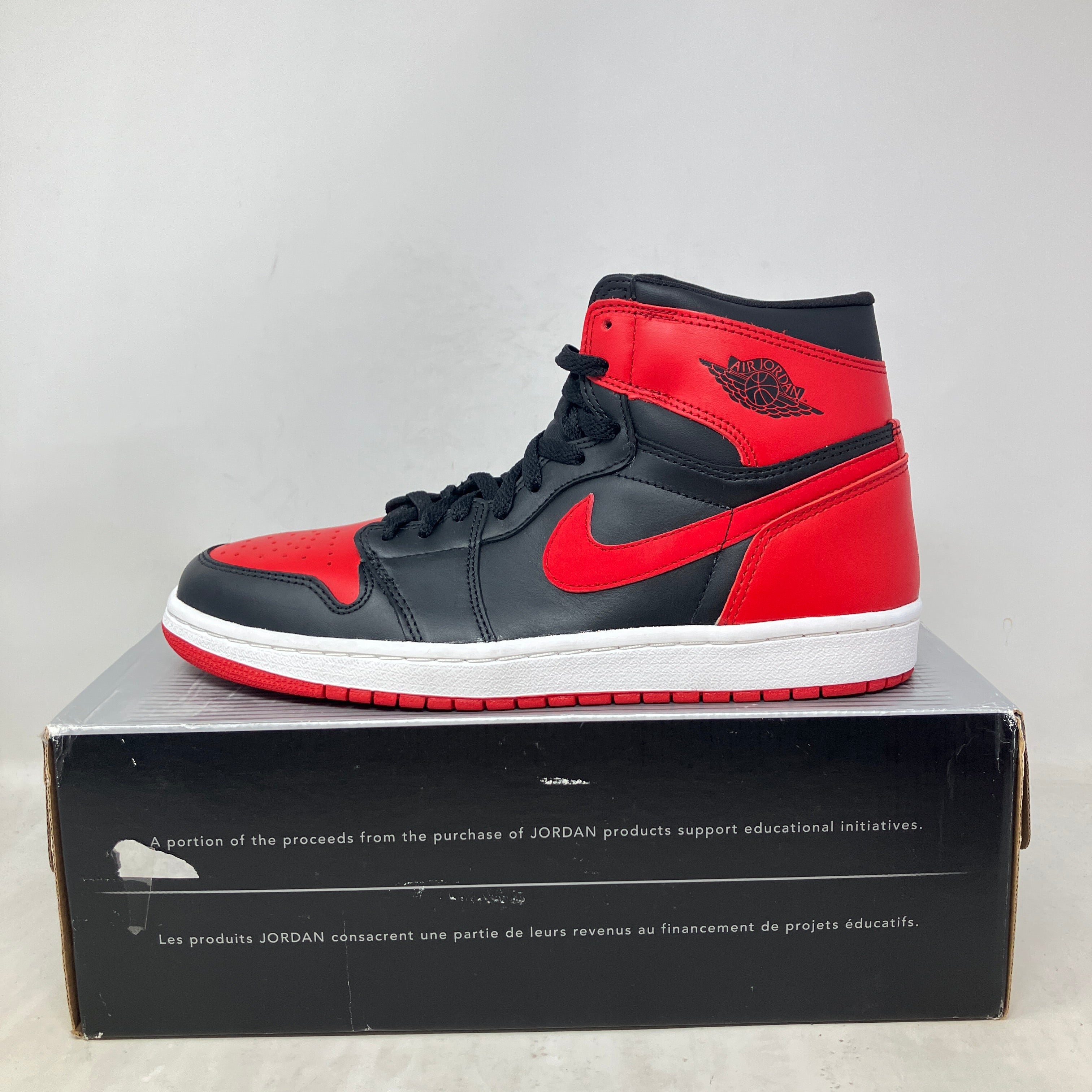 Jordan 1 Retro Bred (2001)