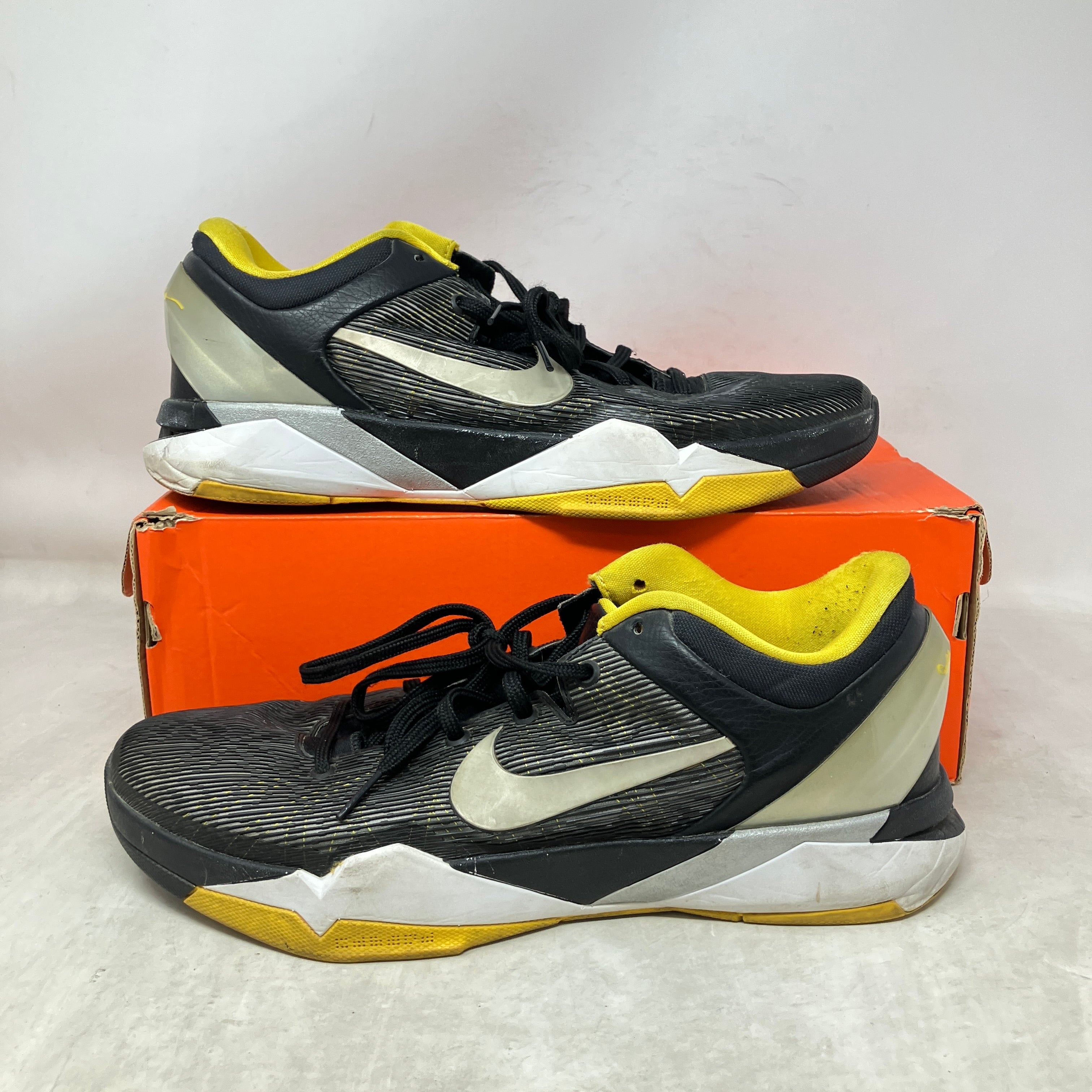 Nike Kobe 7 Black White Del Sol